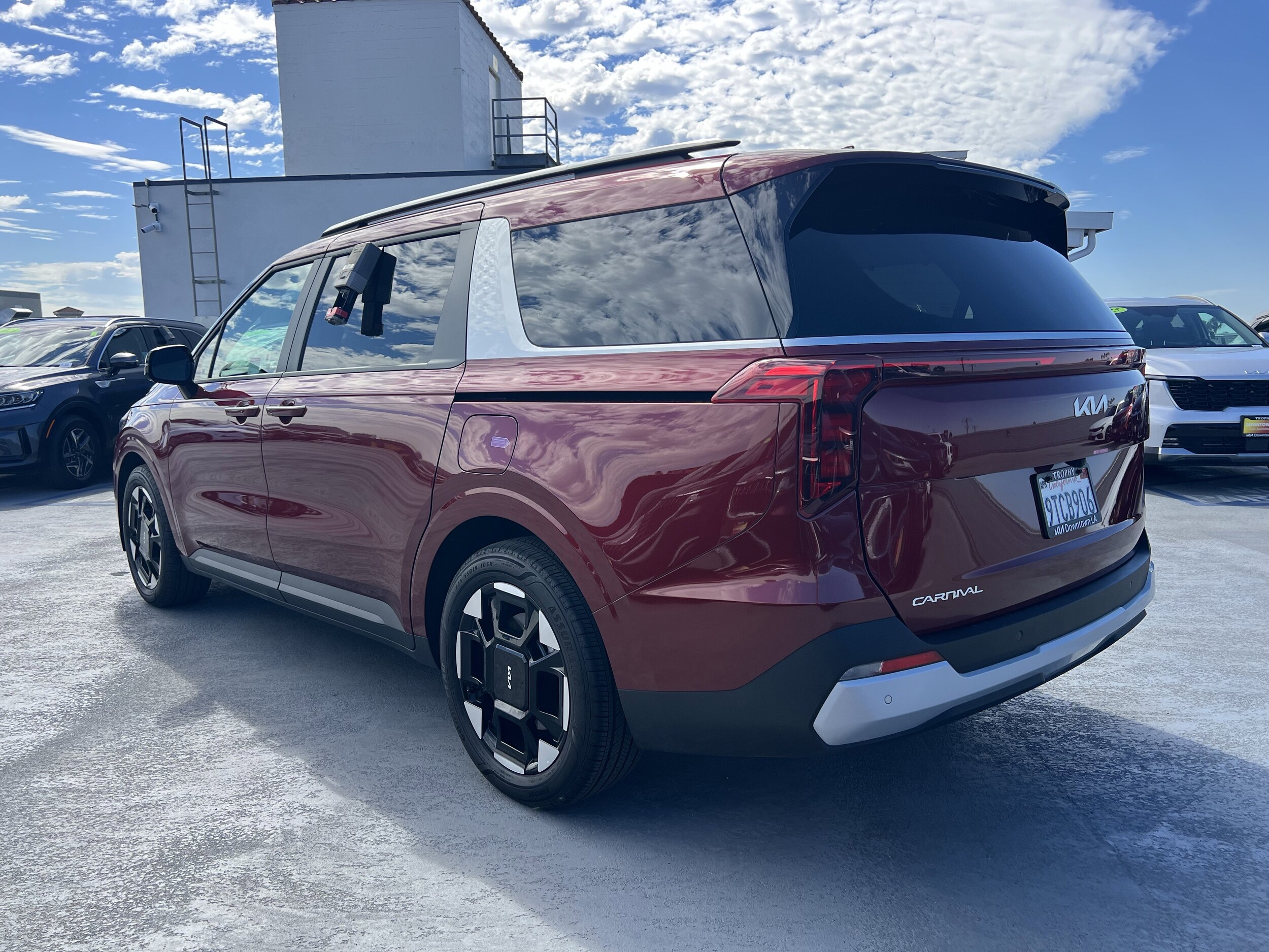 2025 Kia Carnival EX photo 4