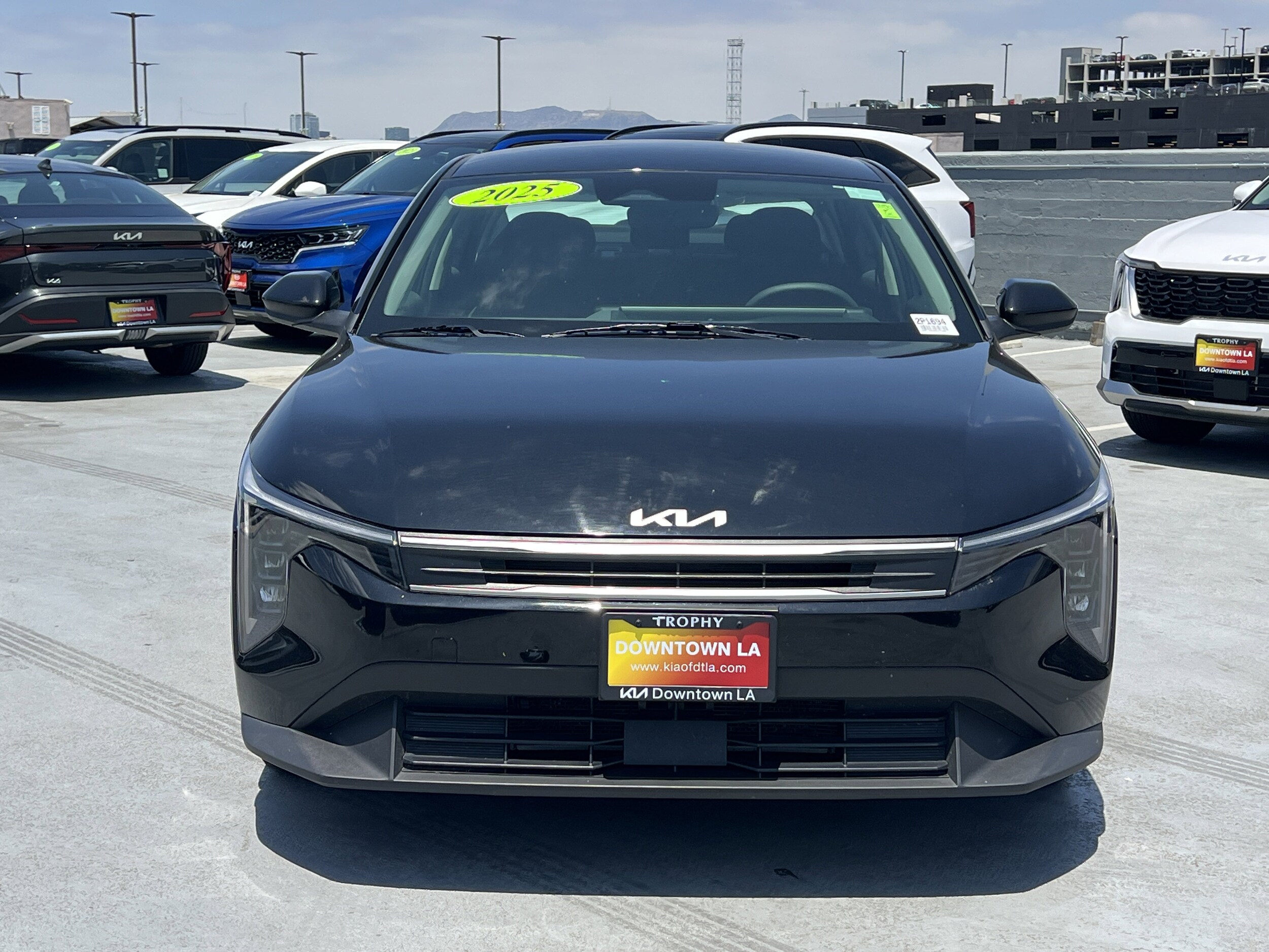 2025 Kia K4 LXS - Photo 12