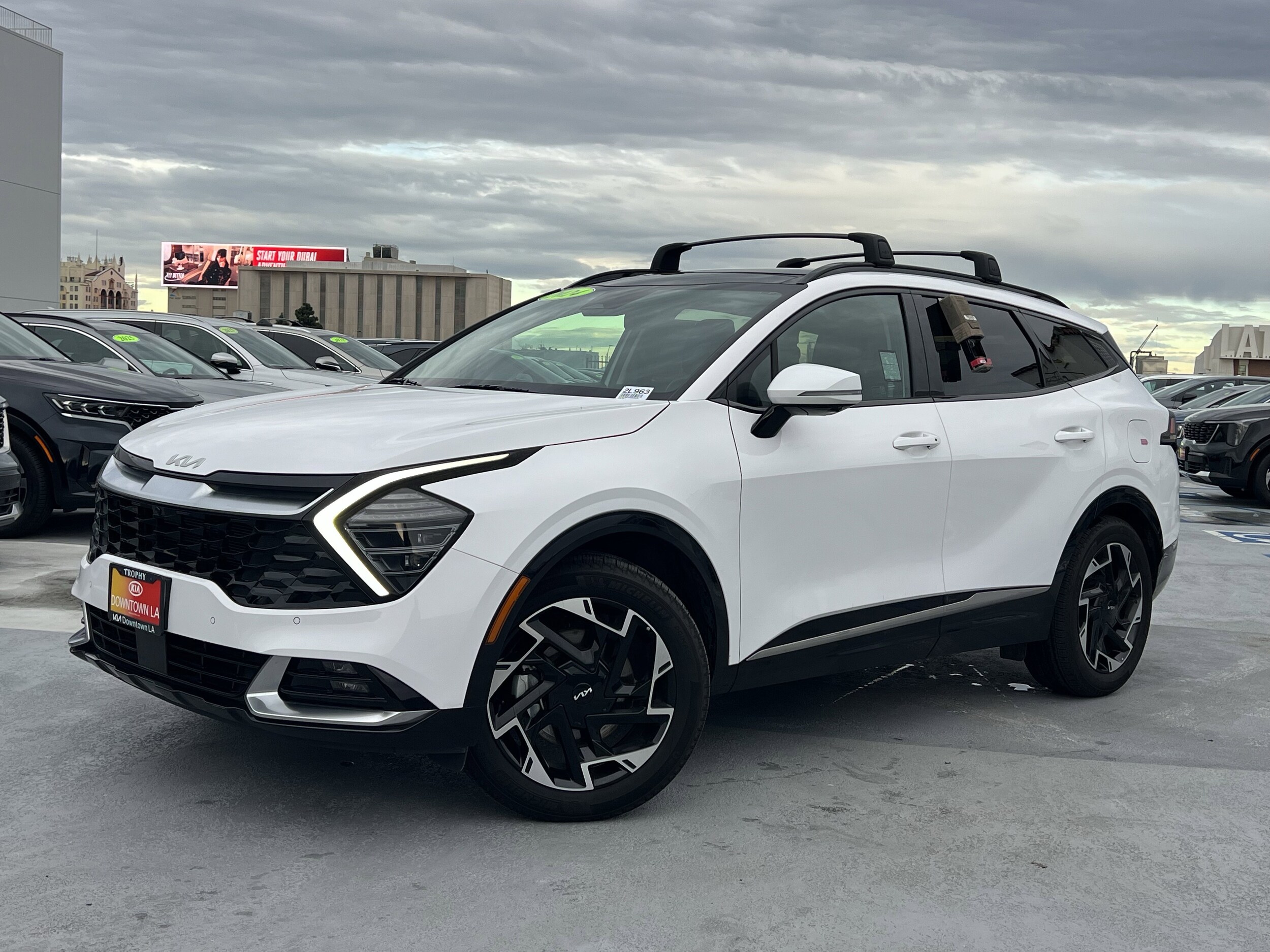 2024 Kia Sportage photo 2