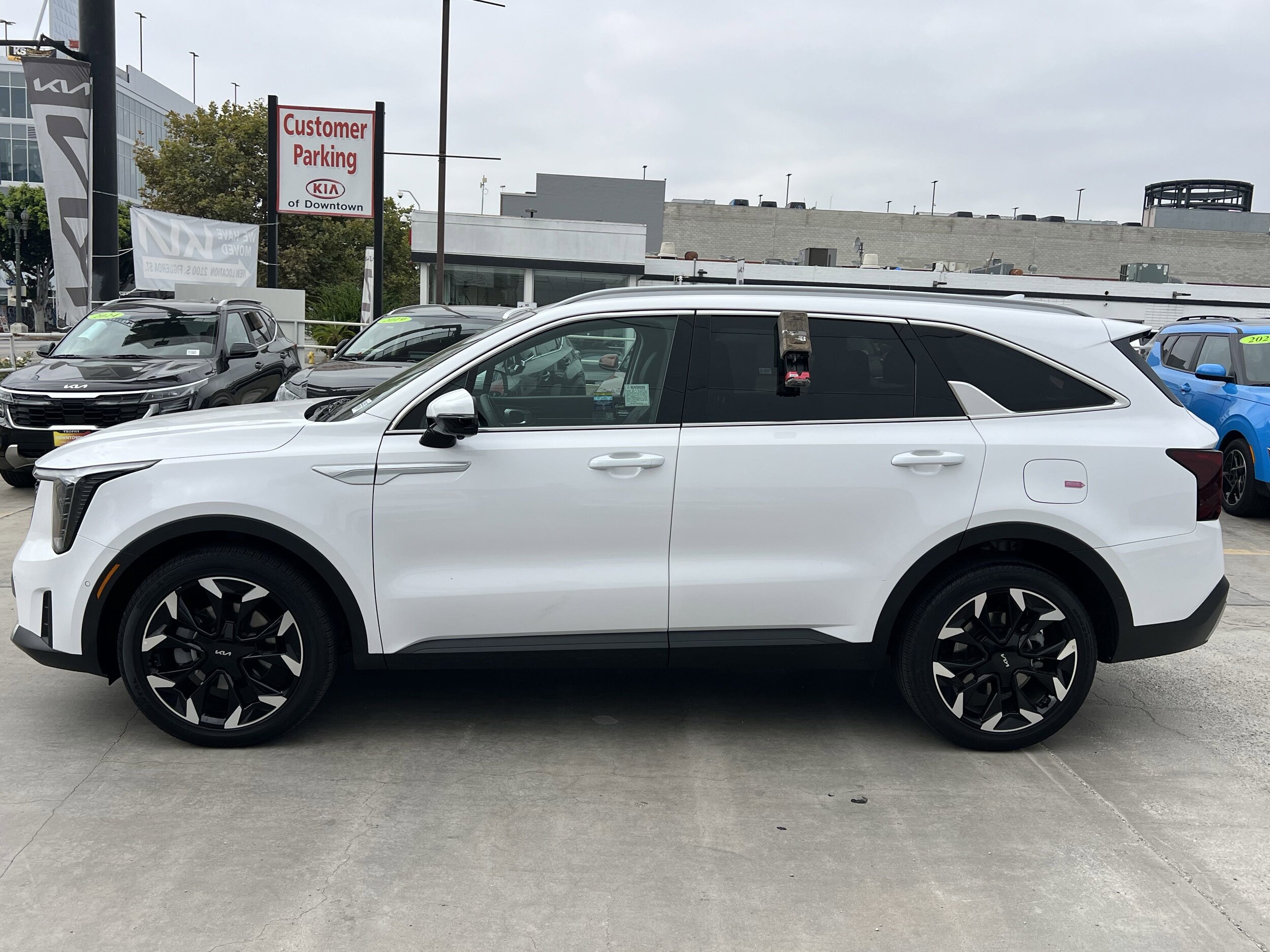 2024 Kia Sorento SX photo 3