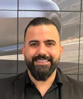 Staff member Jimmy el rada from ID_d3c148