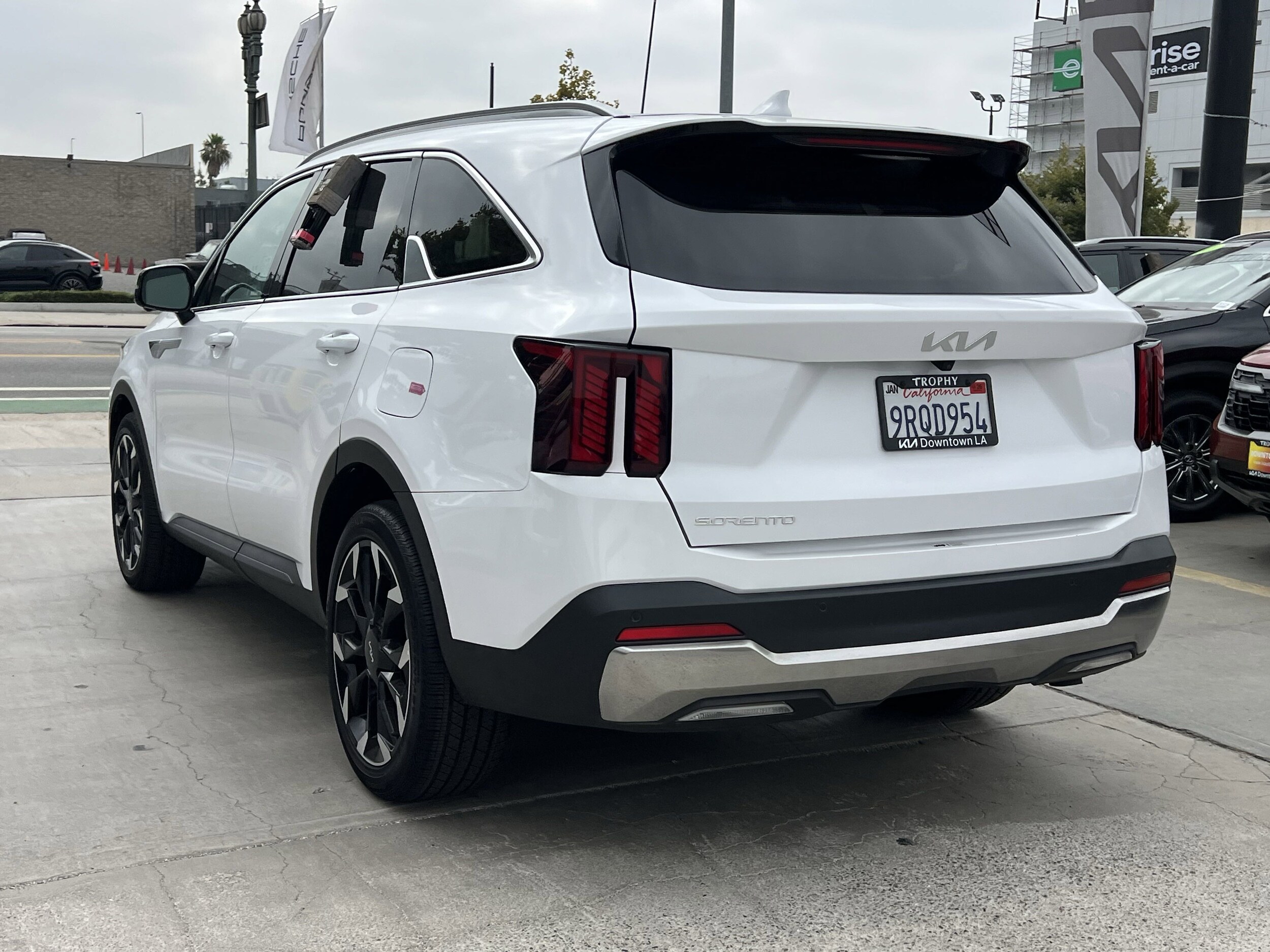 2024 Kia Sorento SX photo 4