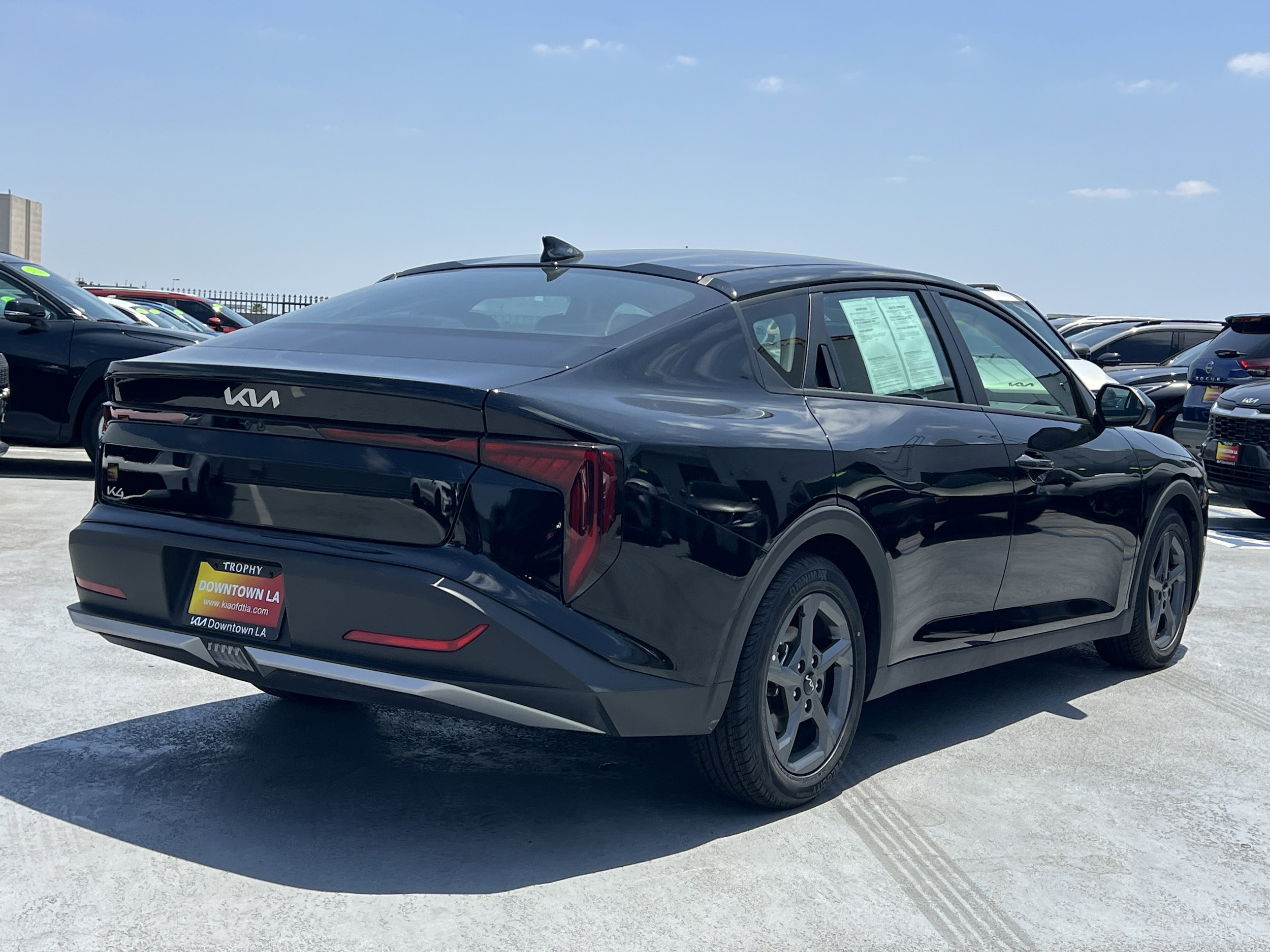 2025 Kia K4 LXS - Photo 7