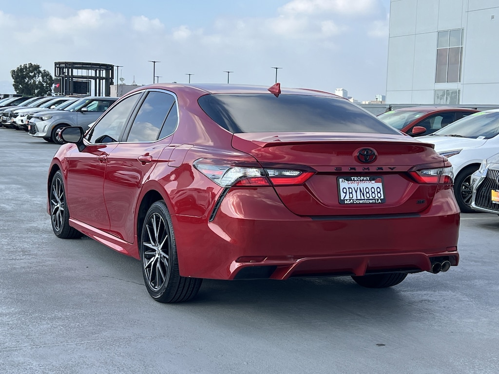Used 2022 Toyota Camry SE Sedan