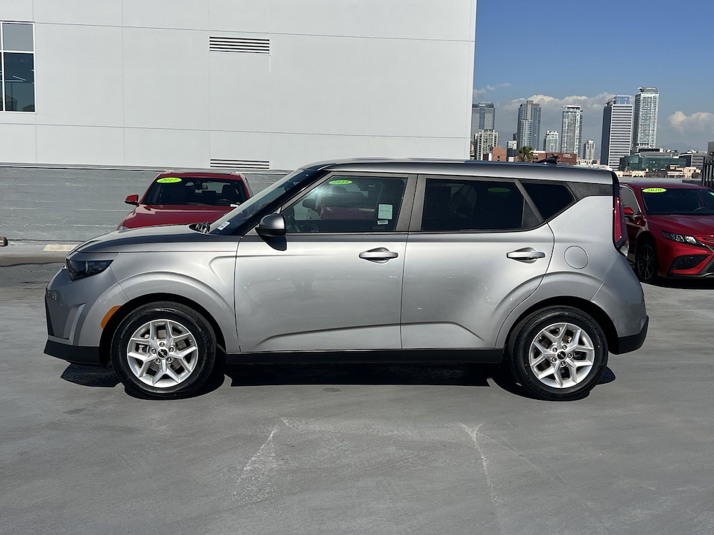 Certified 2024 Kia Soul LX Hatchback