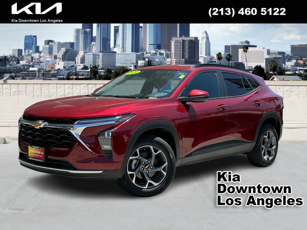 Used 2025 Chevrolet Trax LT SUV