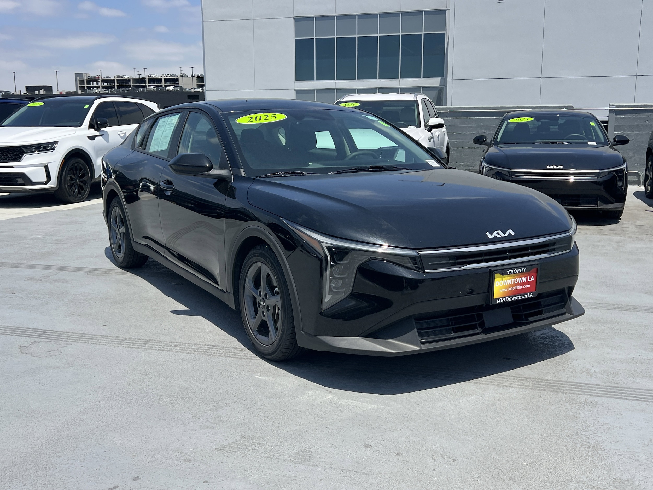 2025 Kia K4 LXS - Photo 10