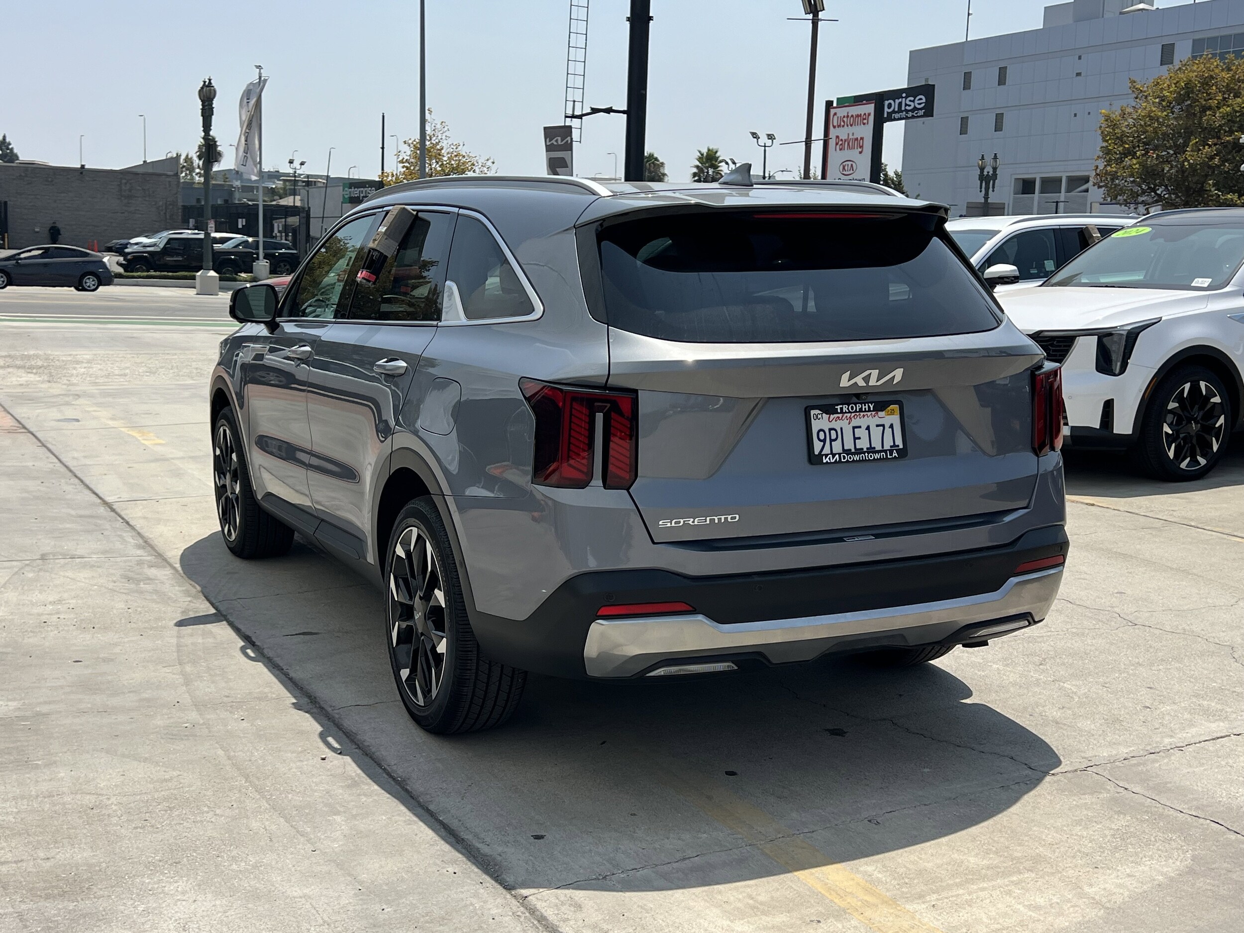 2024 Kia Sorento SX photo 4