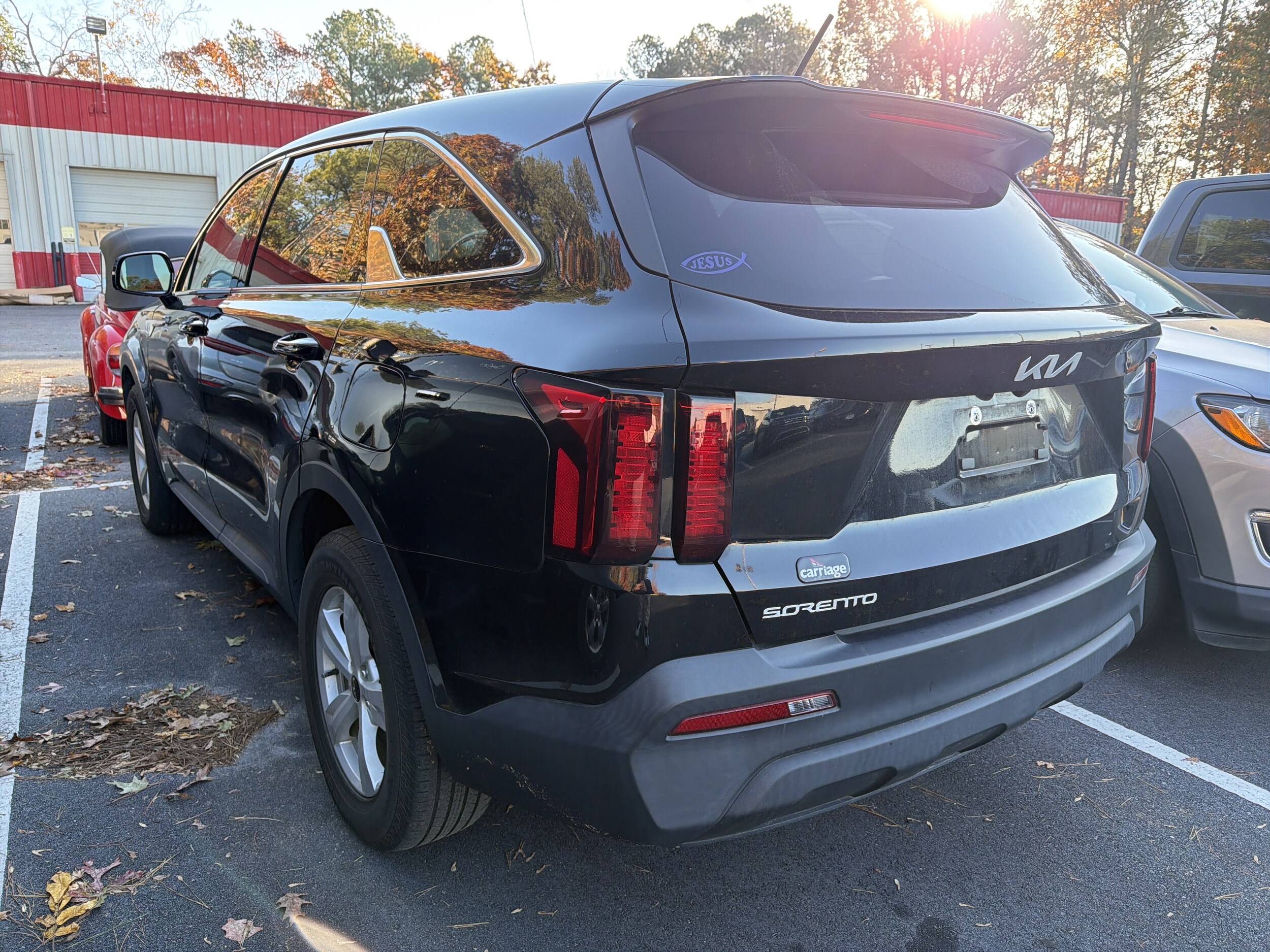 2023 Kia Sorento LX photo 2