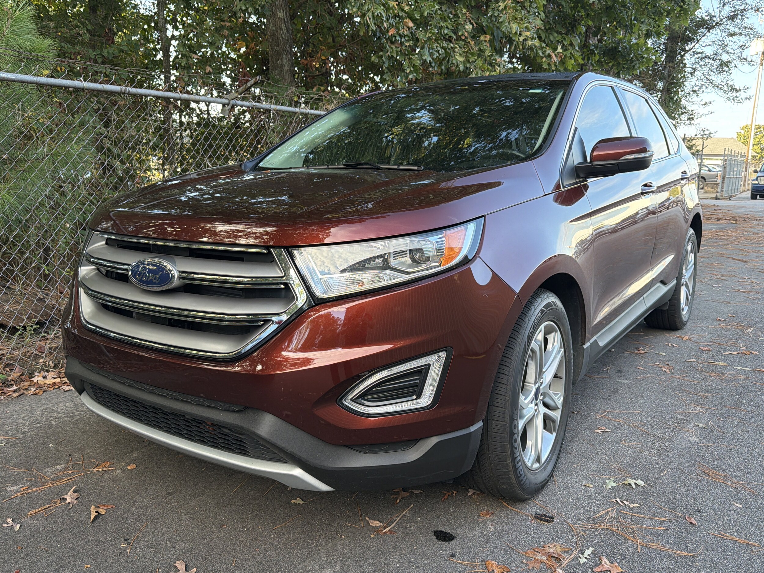 2015 Ford Edge Titanium photo 2