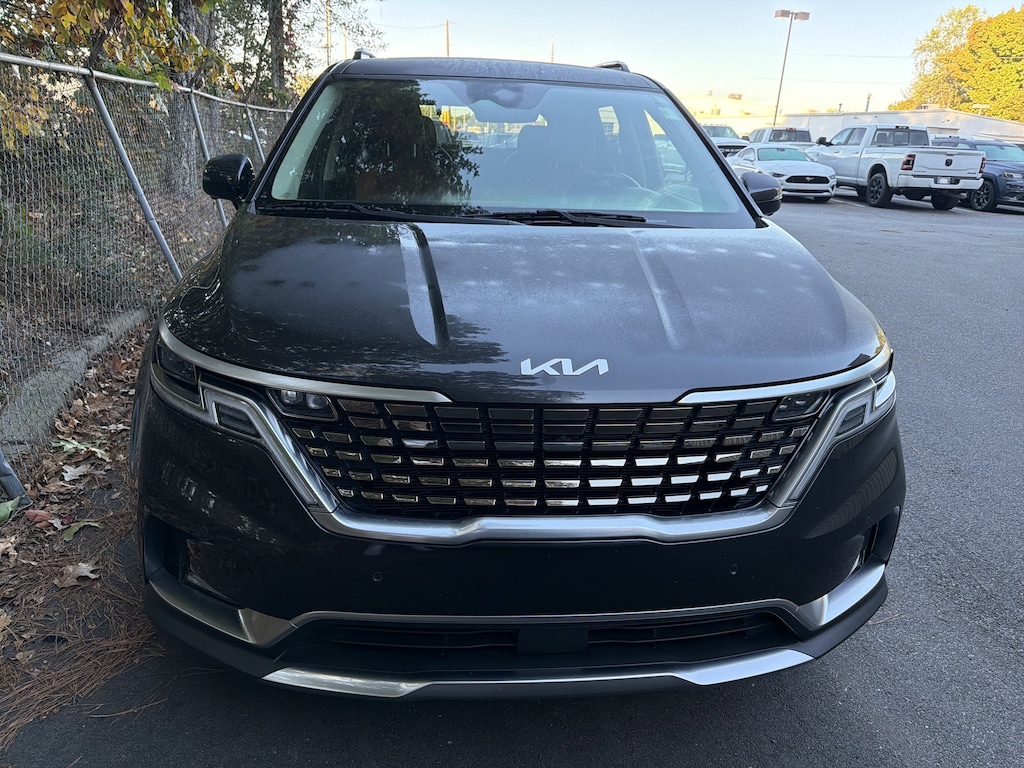 Used 2022 Kia Carnival SX Prestige MPV