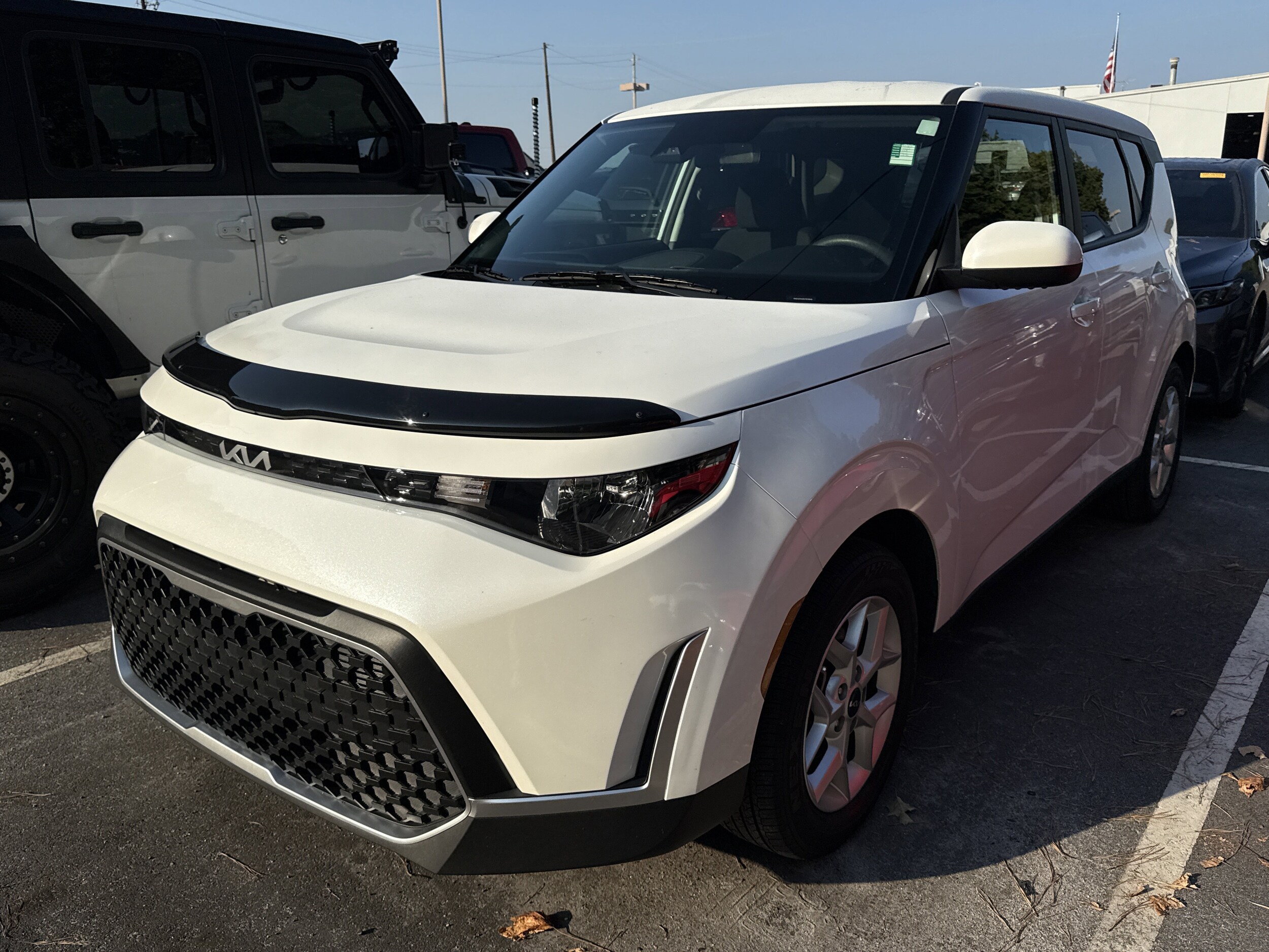 2025 Kia Soul LX photo 3