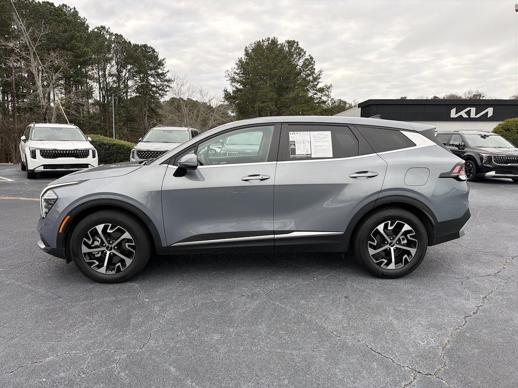 Used 2025 Kia Sportage EX SUV