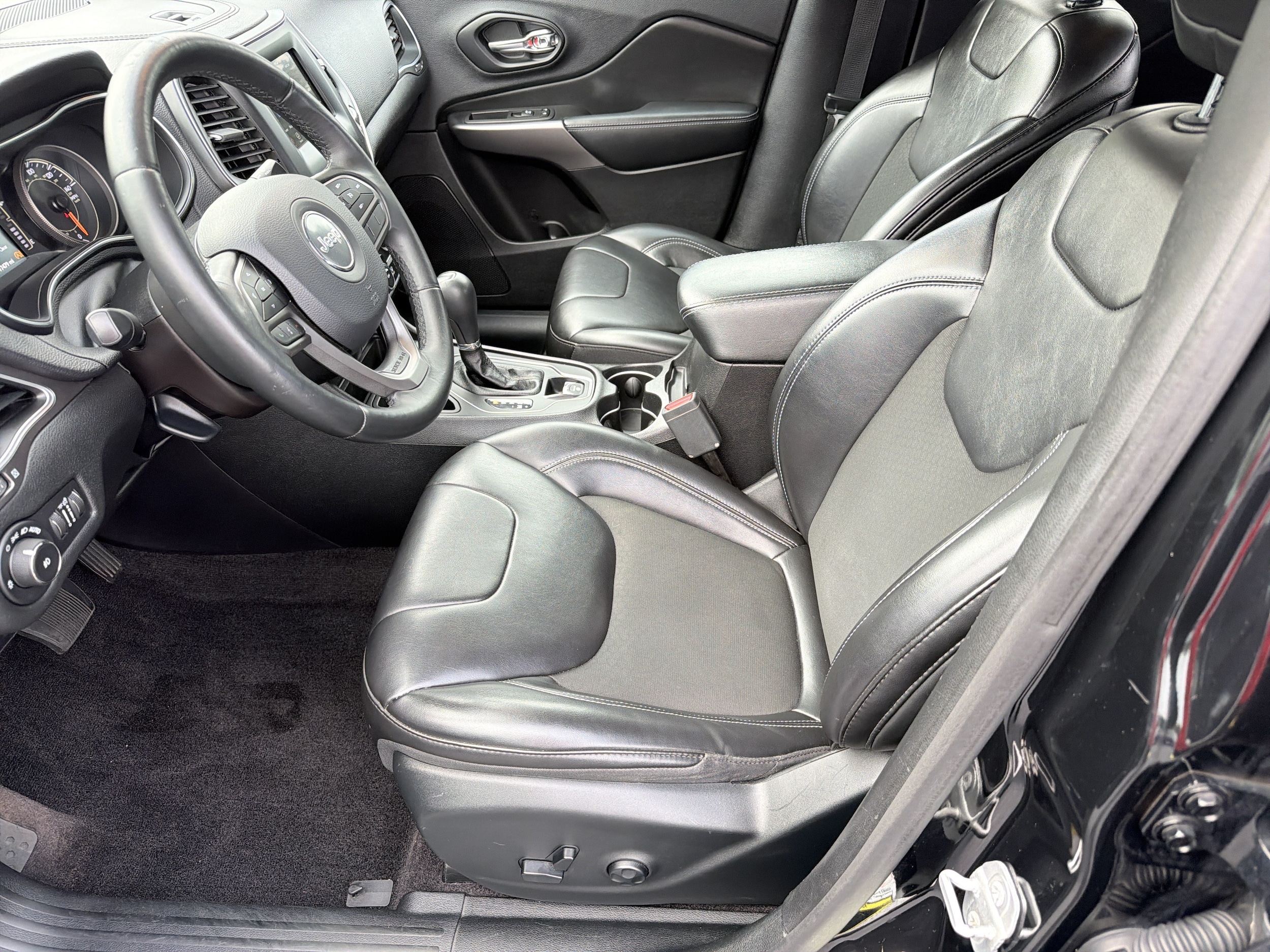 Used 2019 Jeep Cherokee Latitude Plus with VIN 1C4PJLLB0KD202391 for sale in Buford, GA