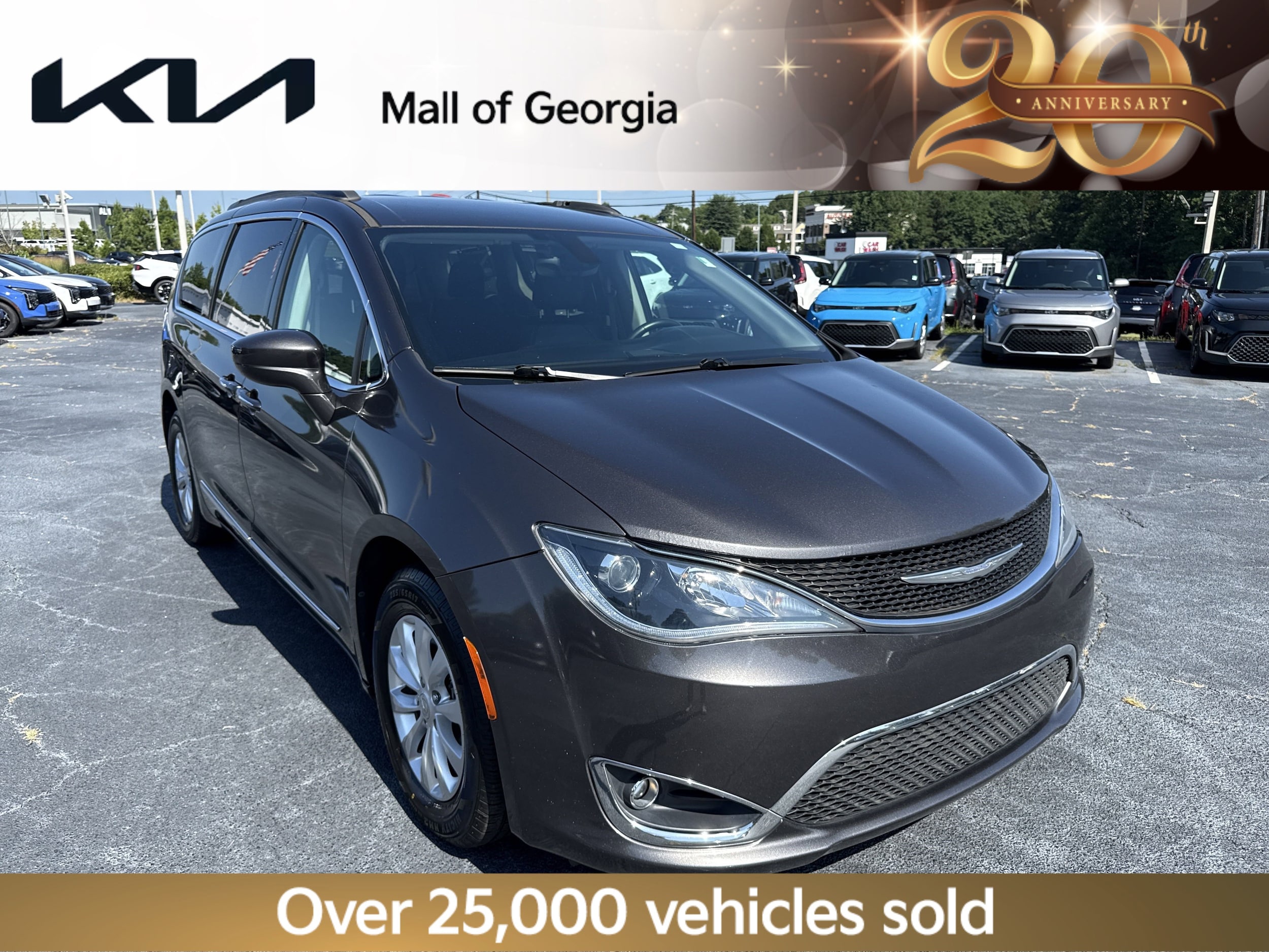 2017 Chrysler Pacifica Van 