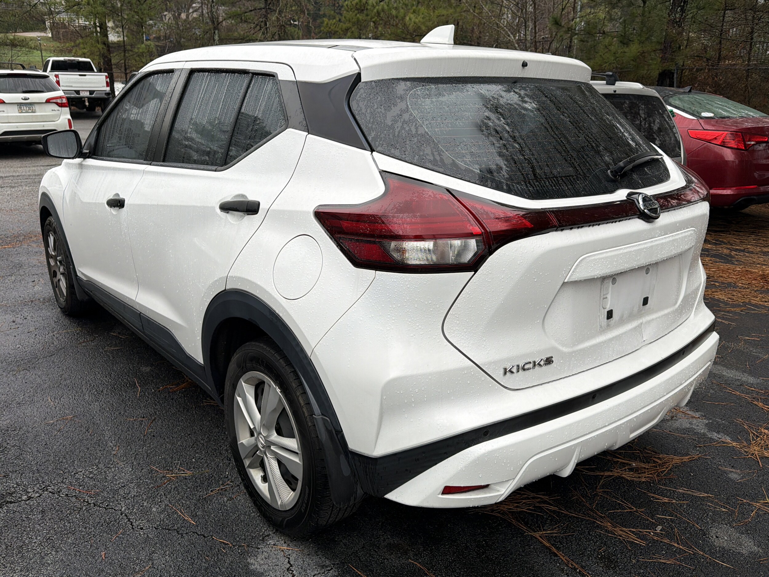 2021 Nissan Kicks S photo 3