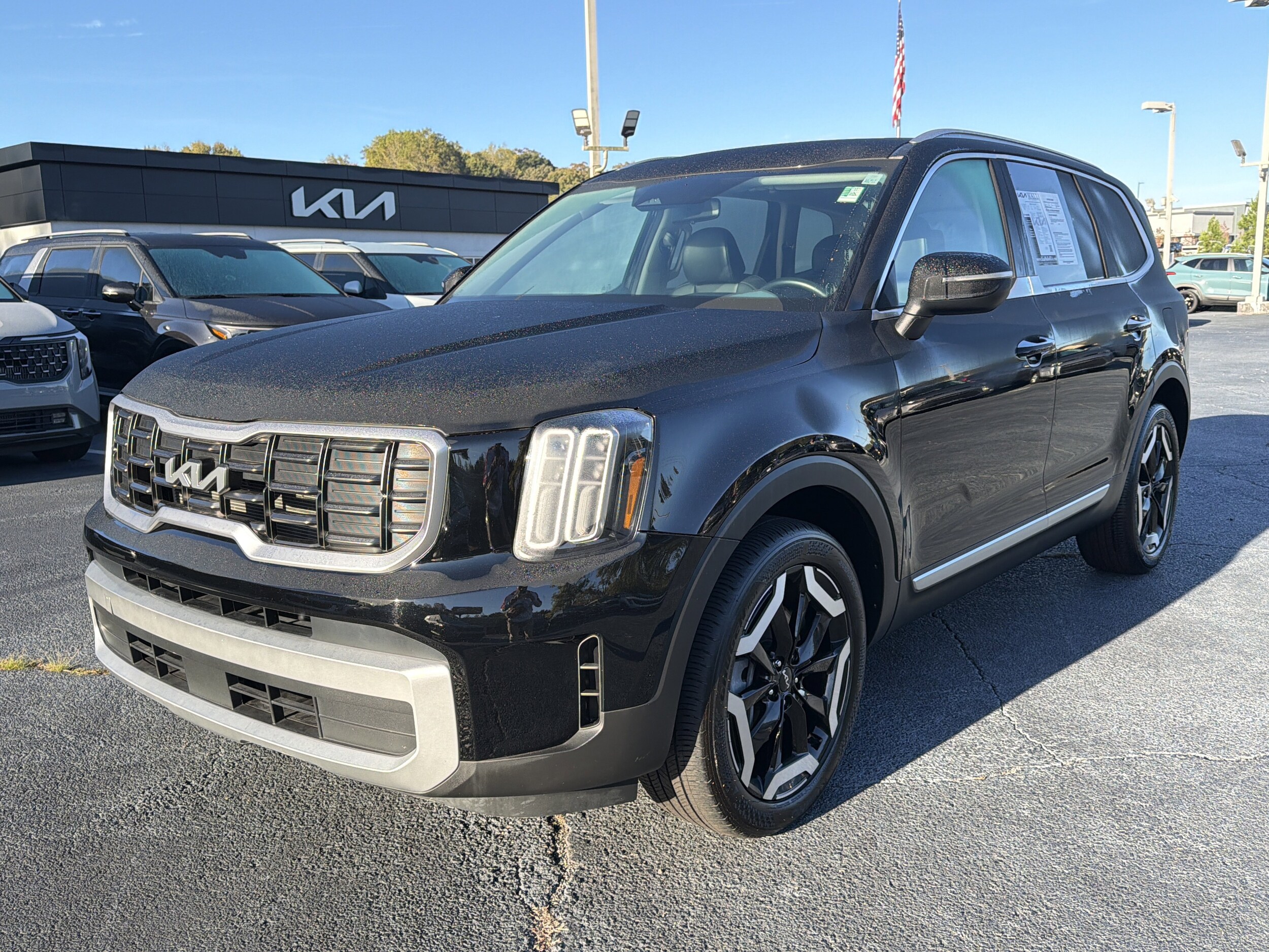 2024 Kia Telluride S photo 2