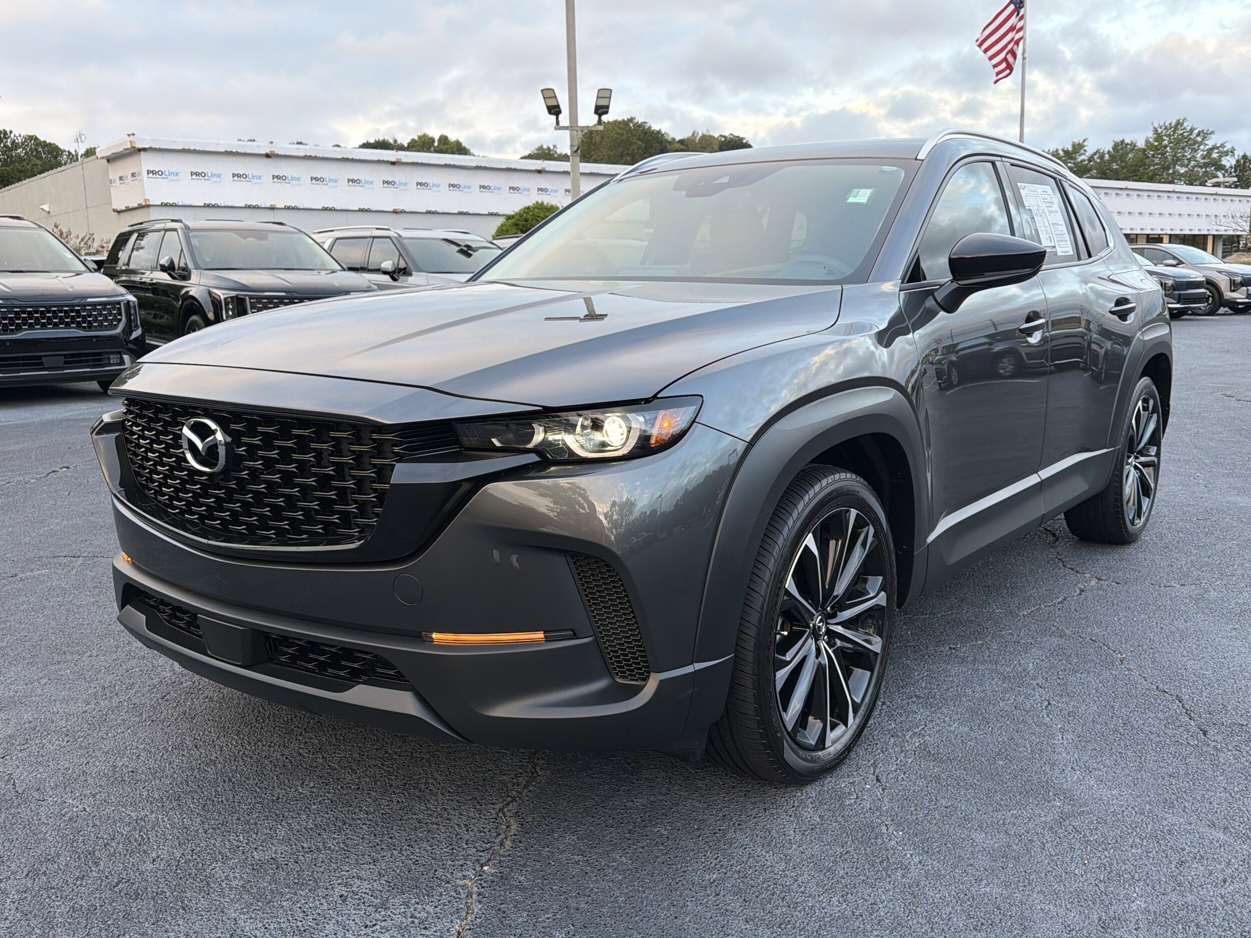 2023 Mazda CX-50 2.5 Premium Plus photo 3
