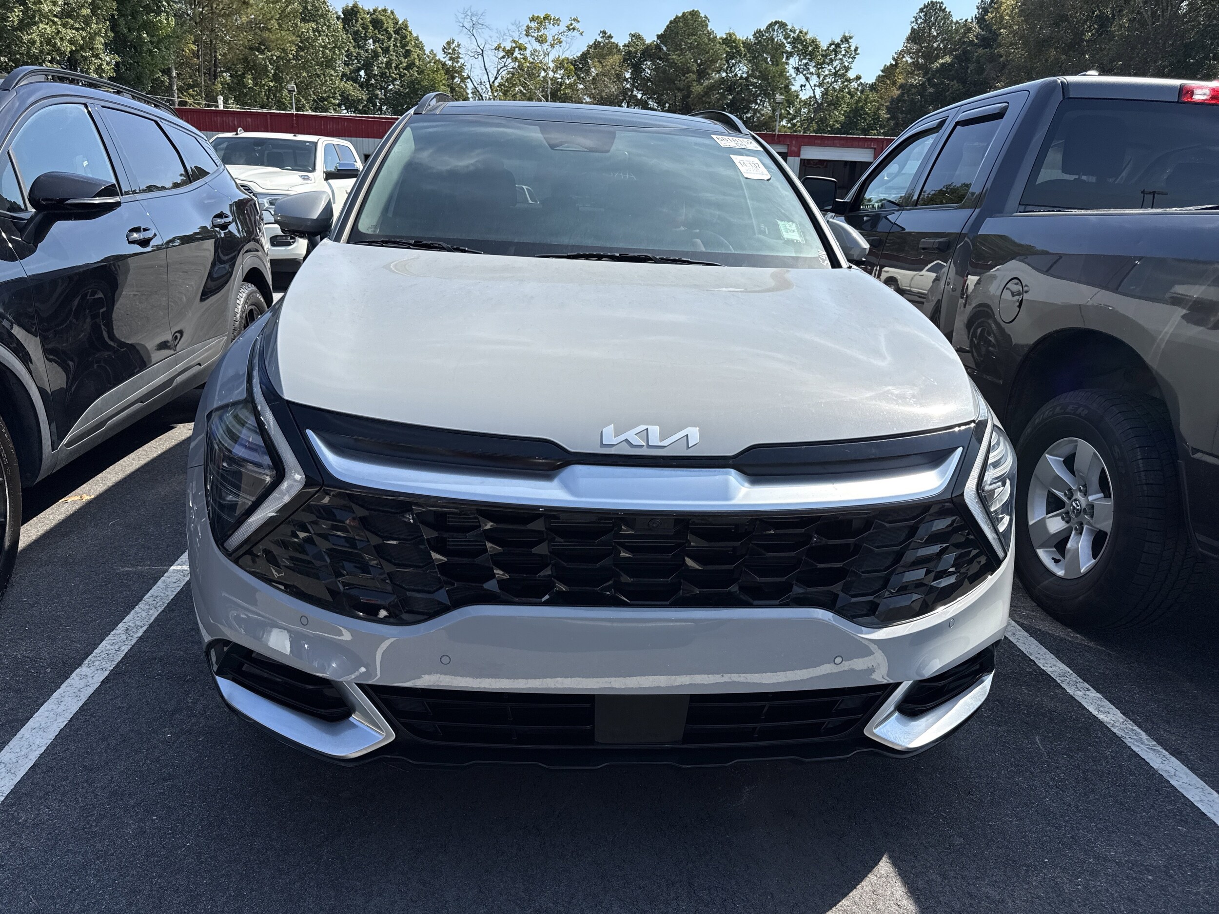 2023 Kia Sportage photo 2