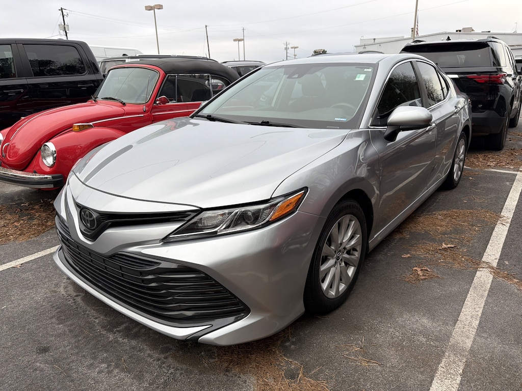 Used 2019 Toyota Camry XLE Sedan