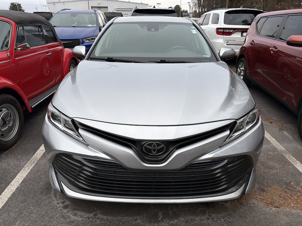 Used 2019 Toyota Camry XLE Sedan