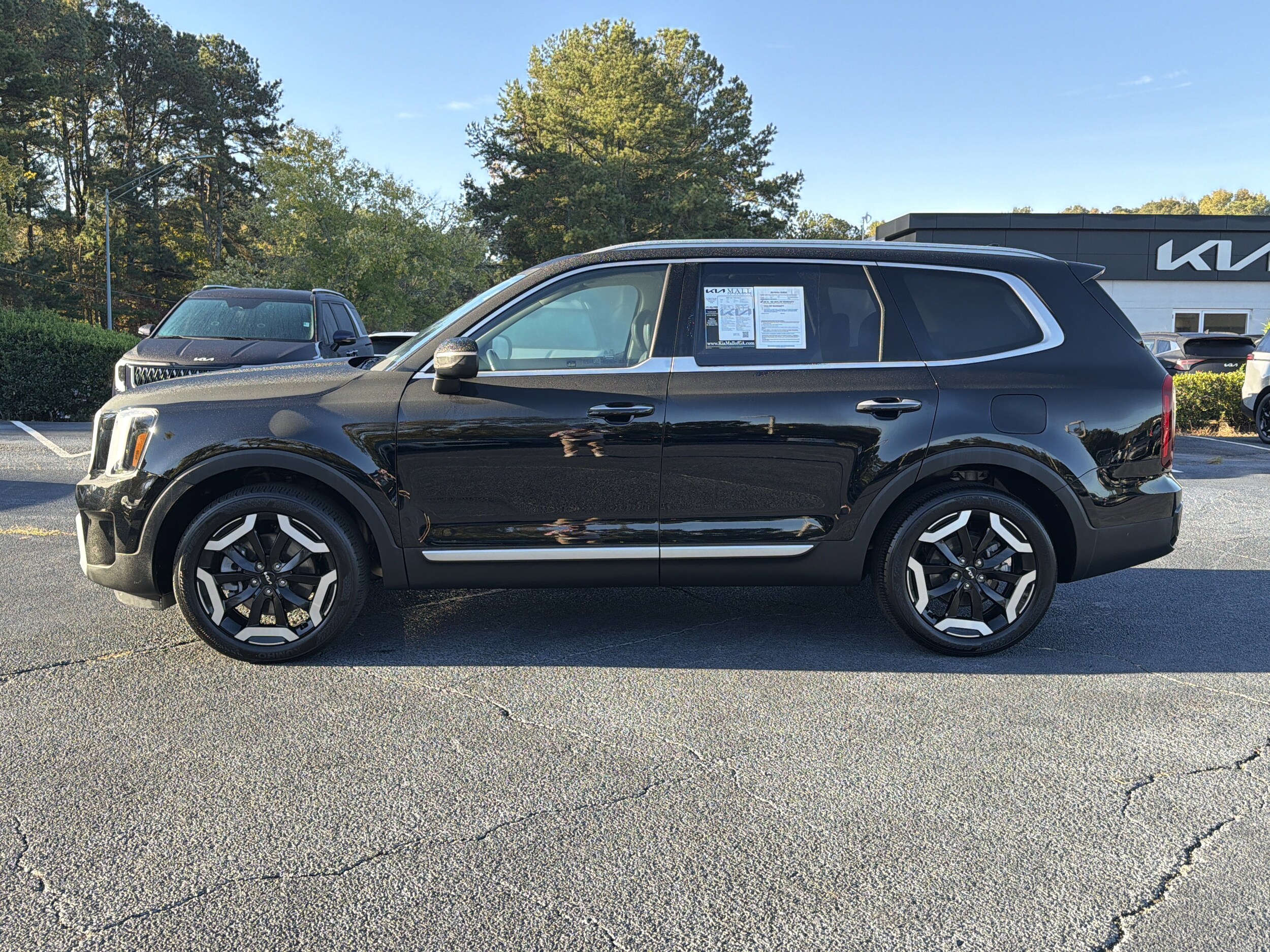 2024 Kia Telluride S photo 3