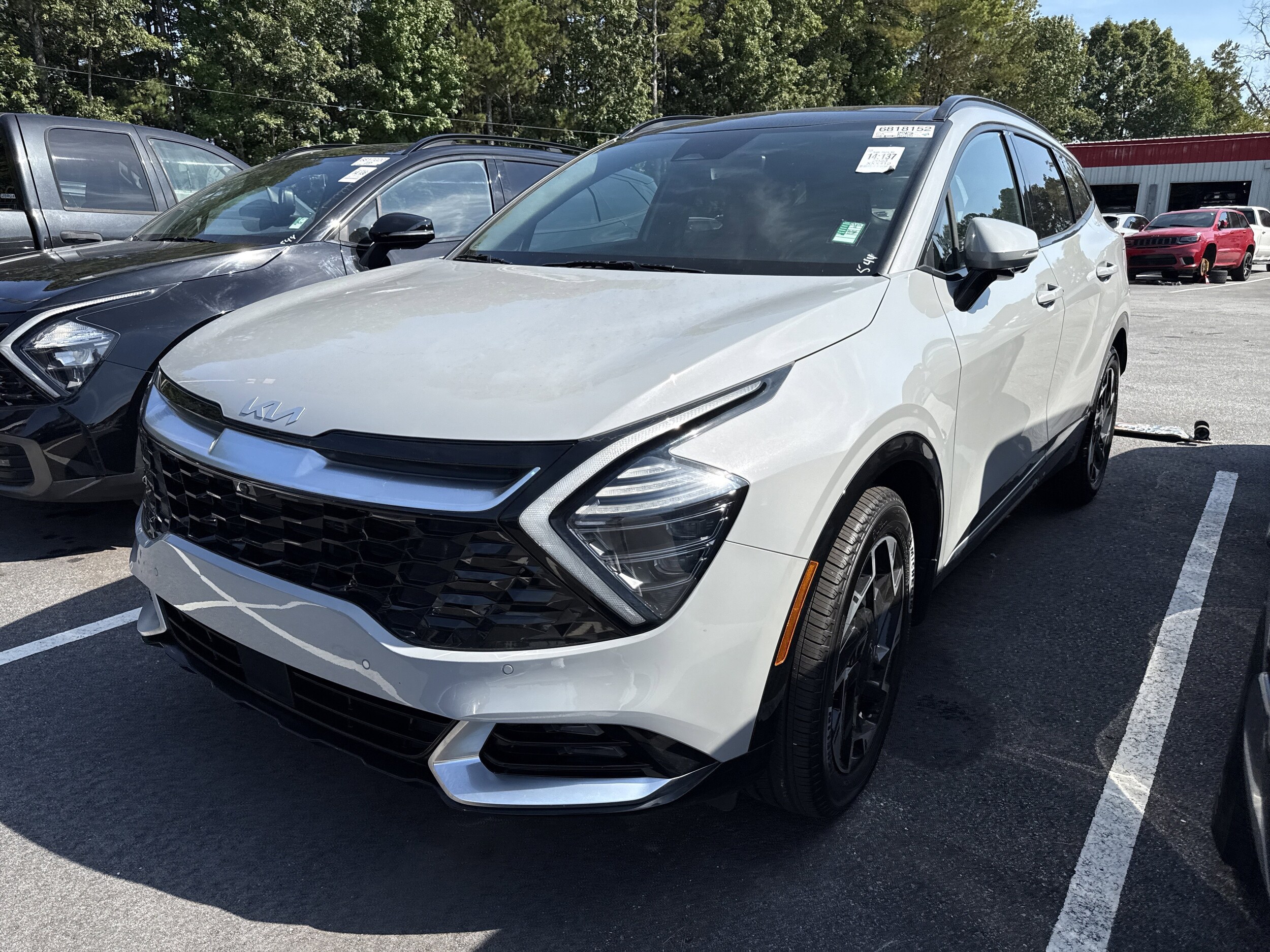 2023 Kia Sportage photo 3