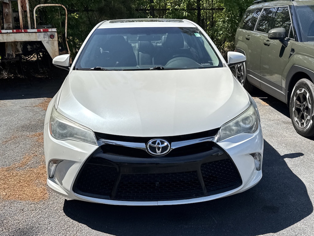Used 2016 Toyota Camry XLE Sedan
