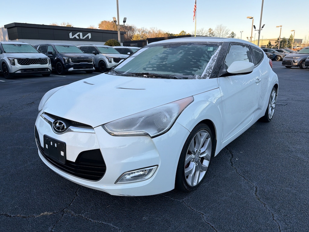 Used 2013 Hyundai Veloster Base w/Gray Hatchback