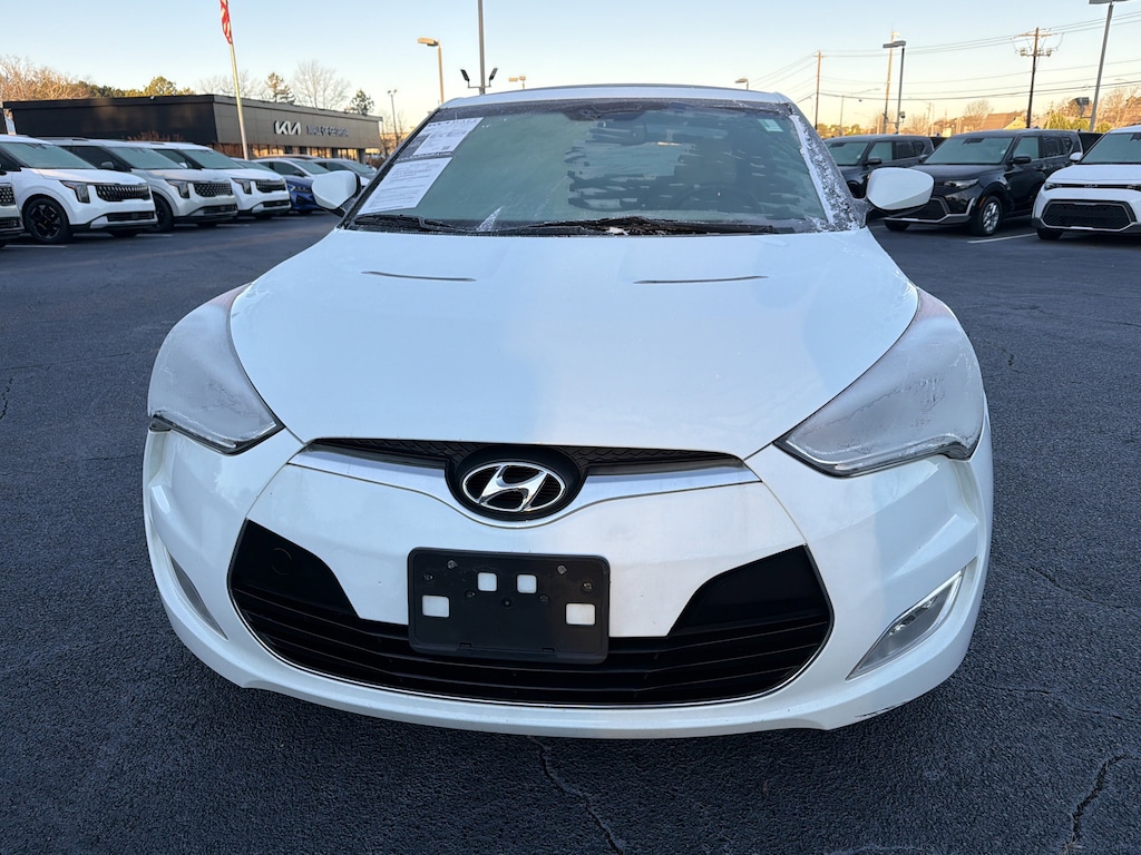 Used 2013 Hyundai Veloster Base w/Gray Hatchback