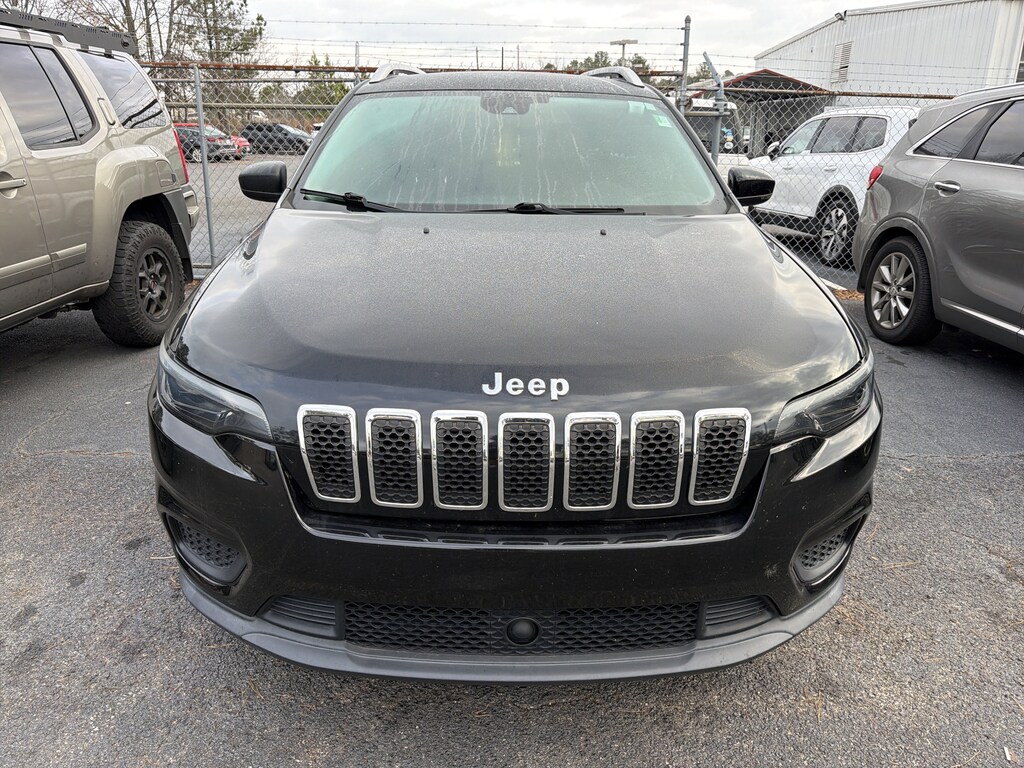 Used 2021 Jeep Cherokee Latitude SUV