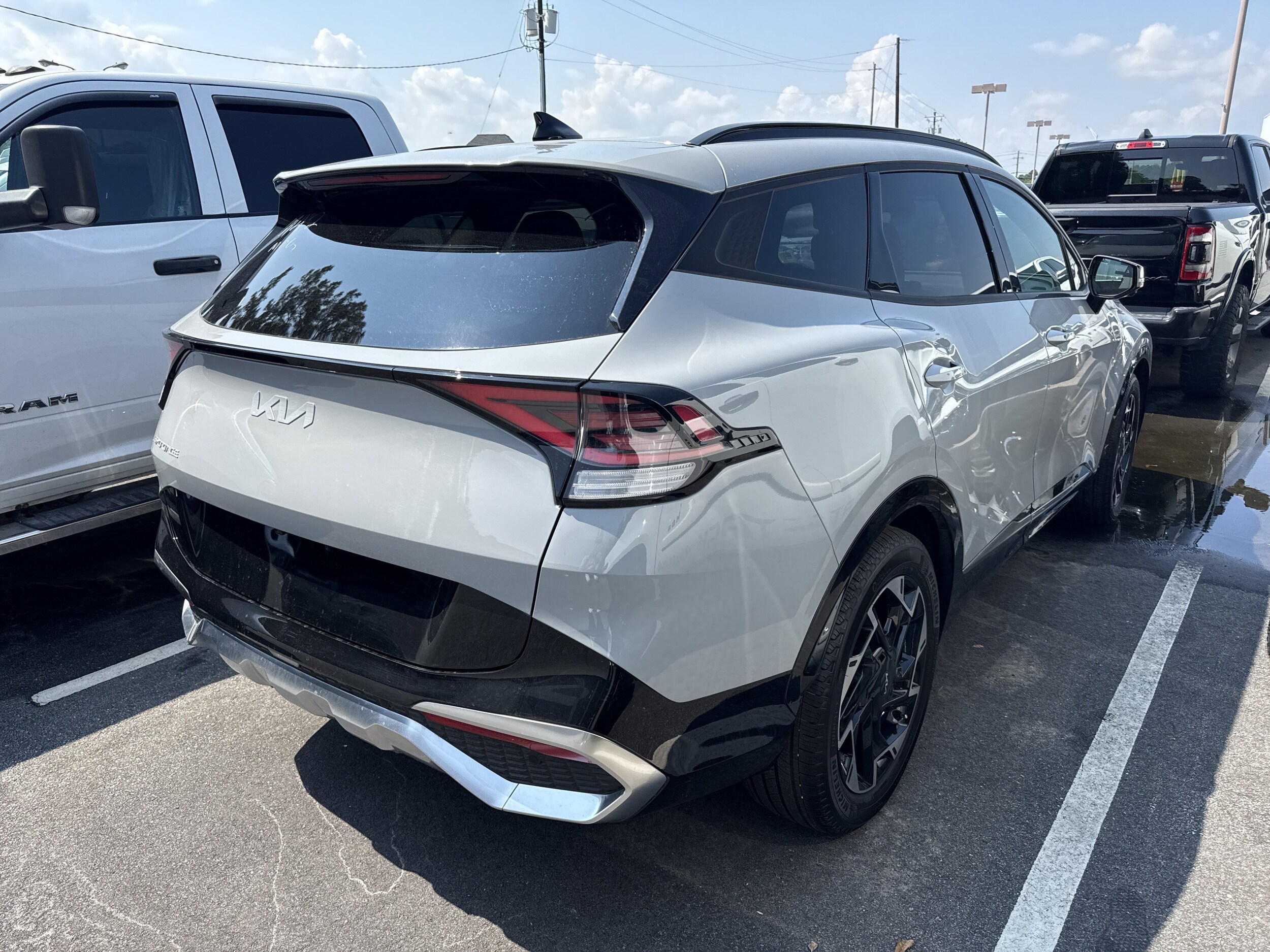 2023 Kia Sportage photo 4
