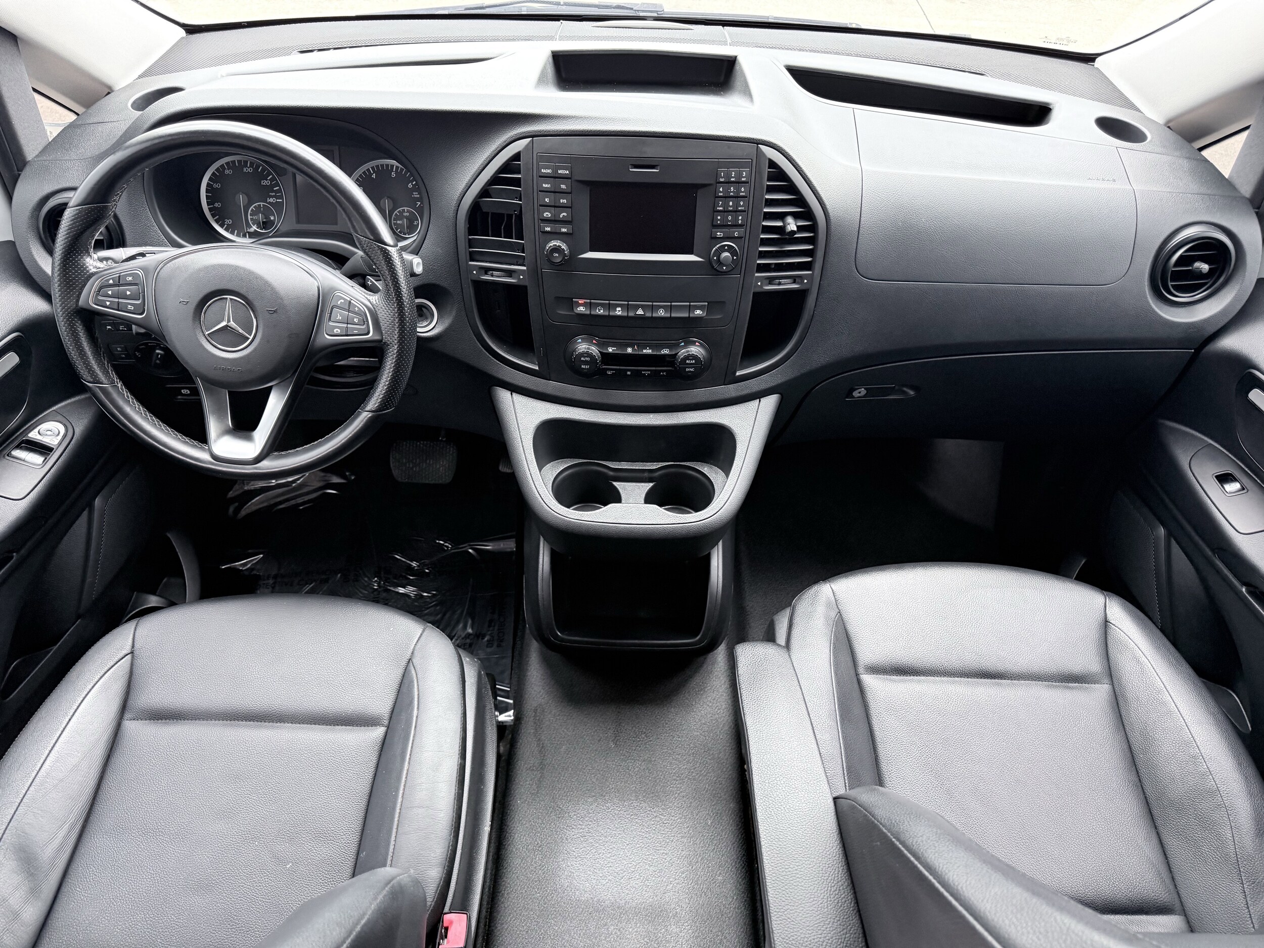 2018 Mercedes Benz Metris Van photo 2