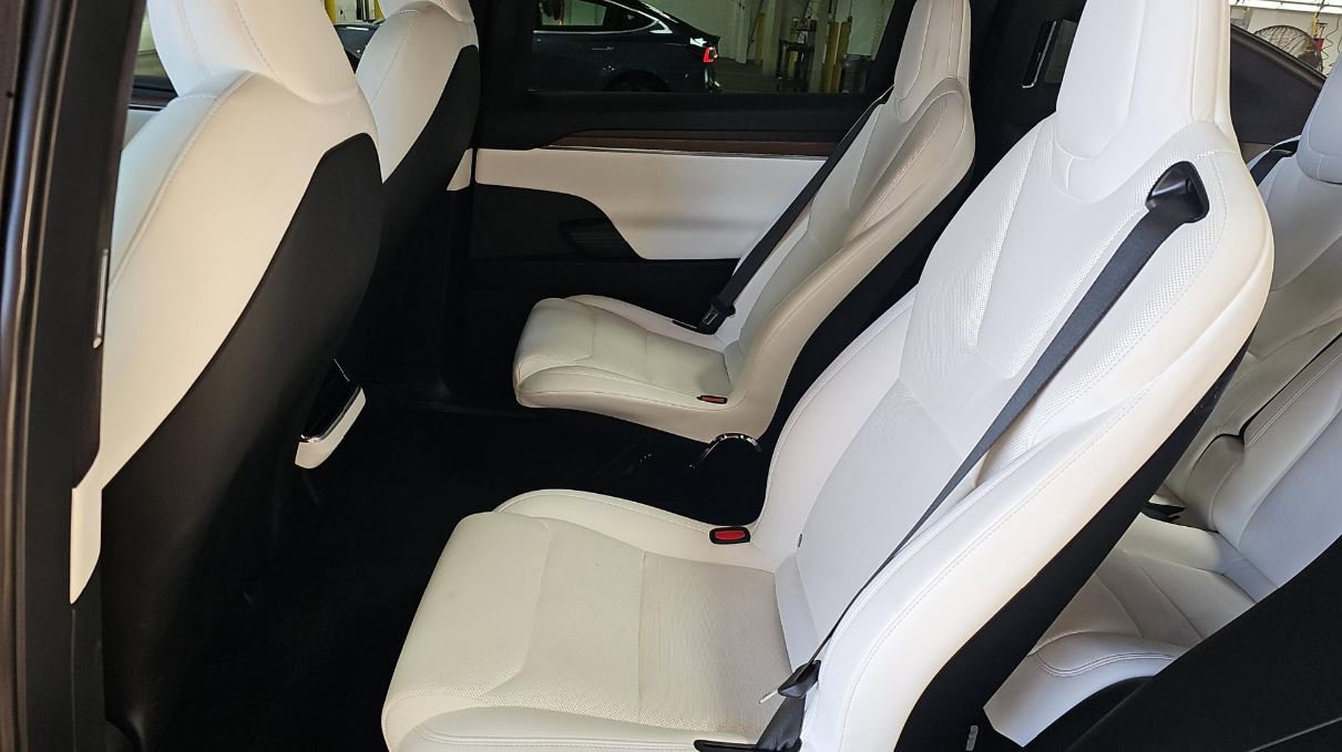 2022 Tesla Model X photo 2