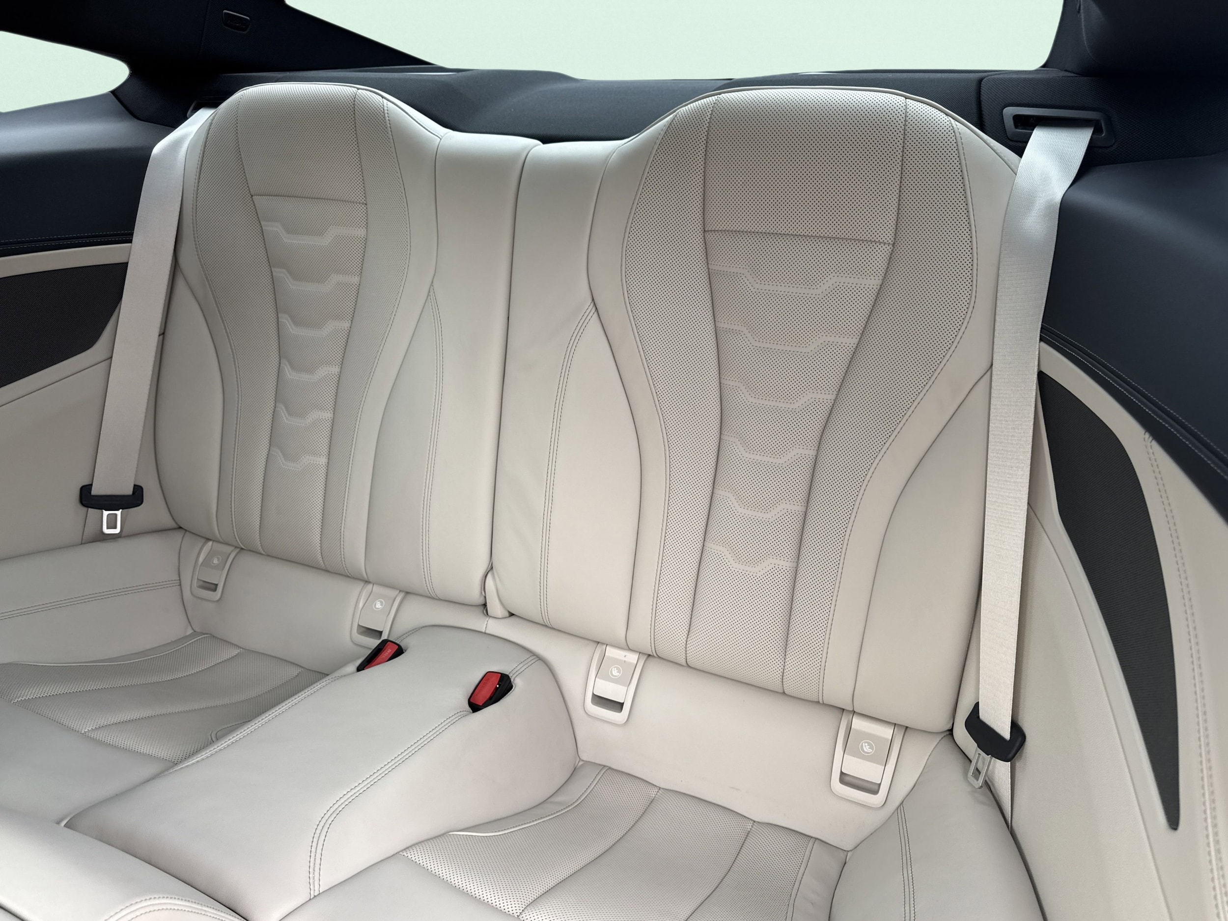 2025 BMW 8 Series 840i - Photo 13