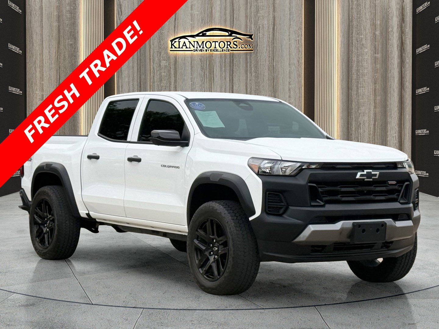 2024 Chevrolet Colorado 4WD Trail Boss Crew Cab Short Box's photo