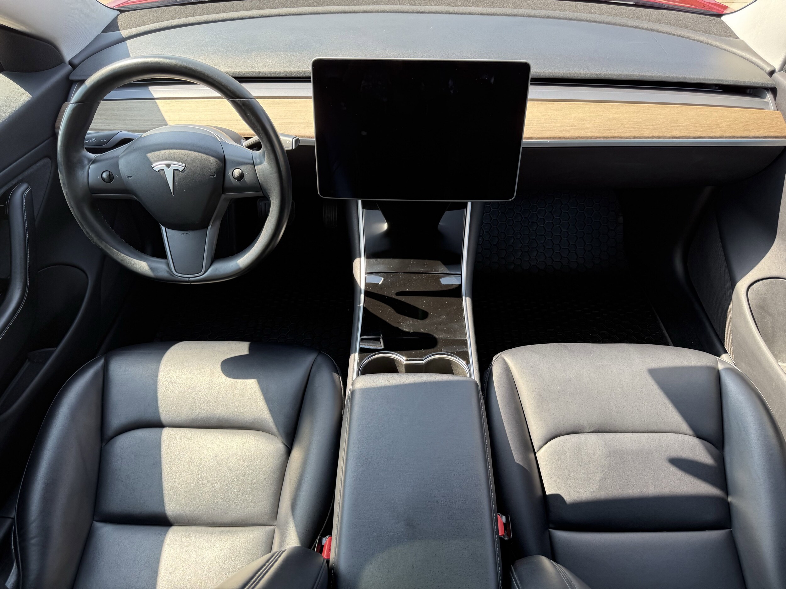 2018 Tesla Model 3 Long Range photo 2