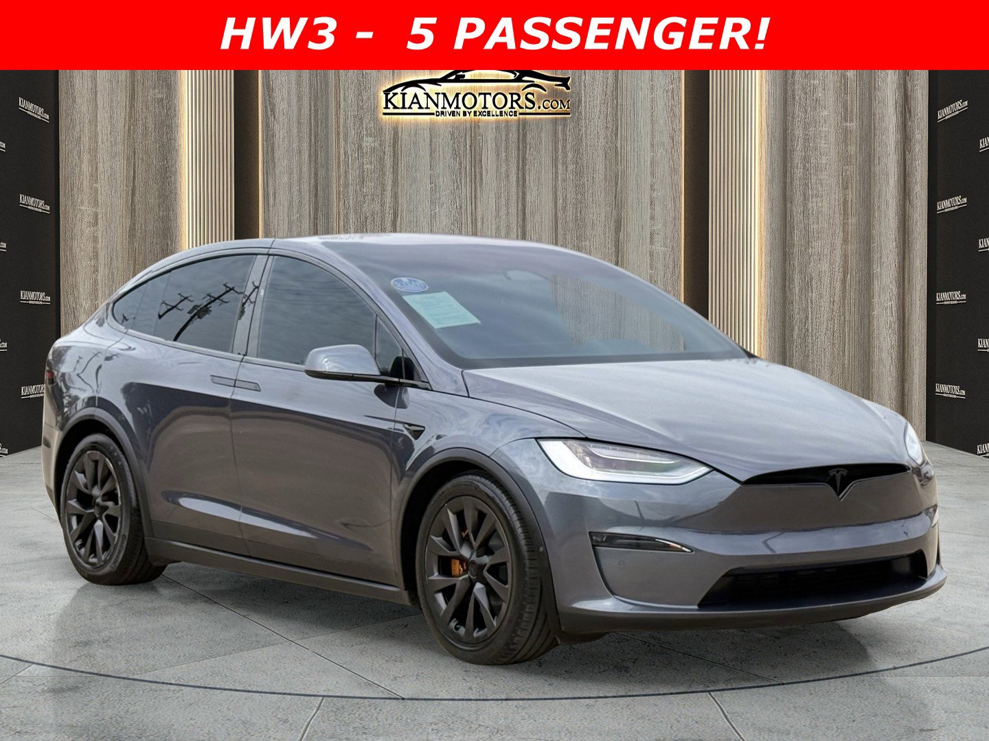 2023 Tesla Model X Long Range's photo