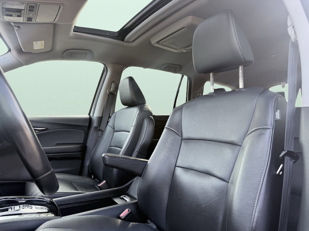 Used 2022 Honda Pilot Touring 8-Passenger SUV