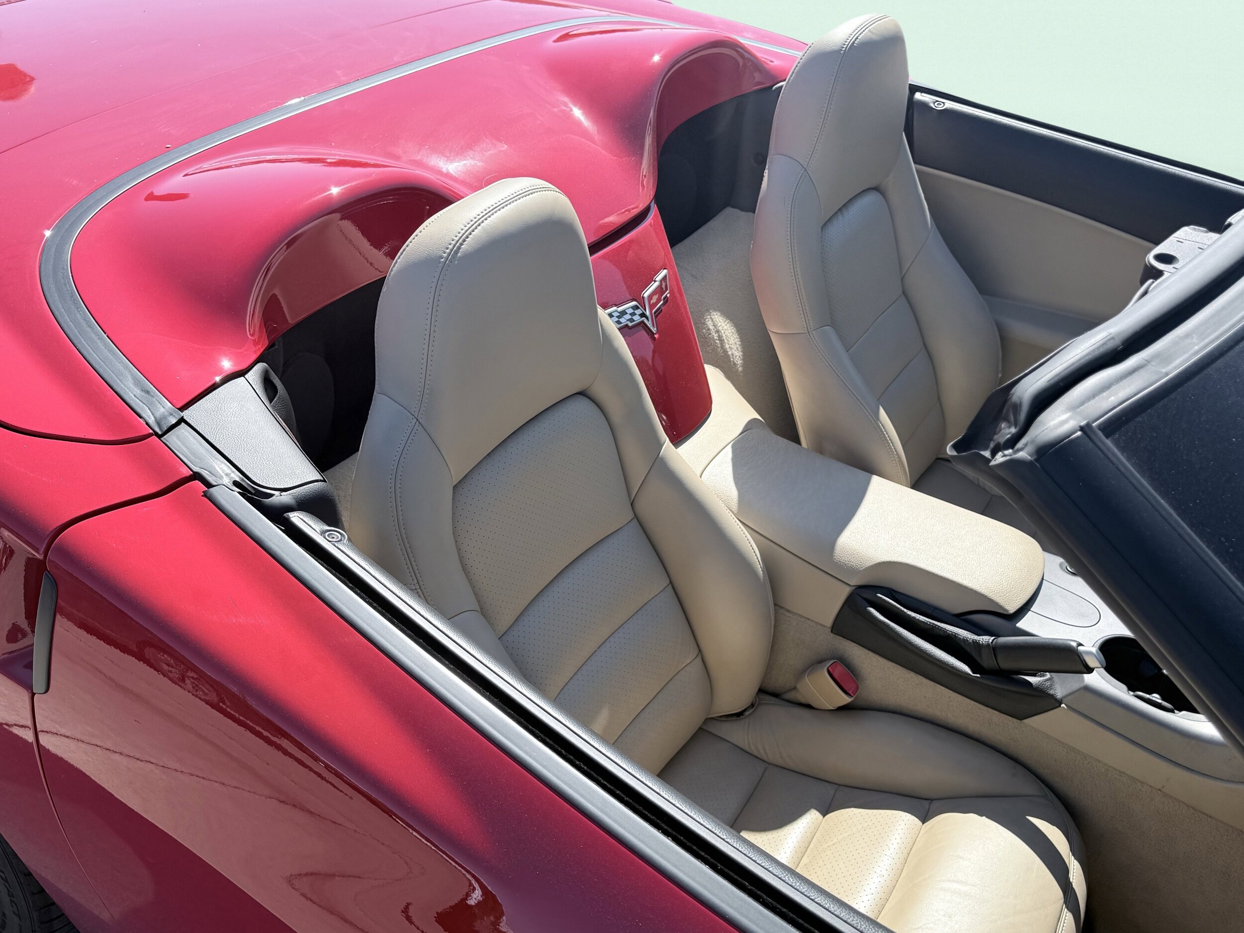 2007 Chevrolet Corvette LT2 Convertible photo 2