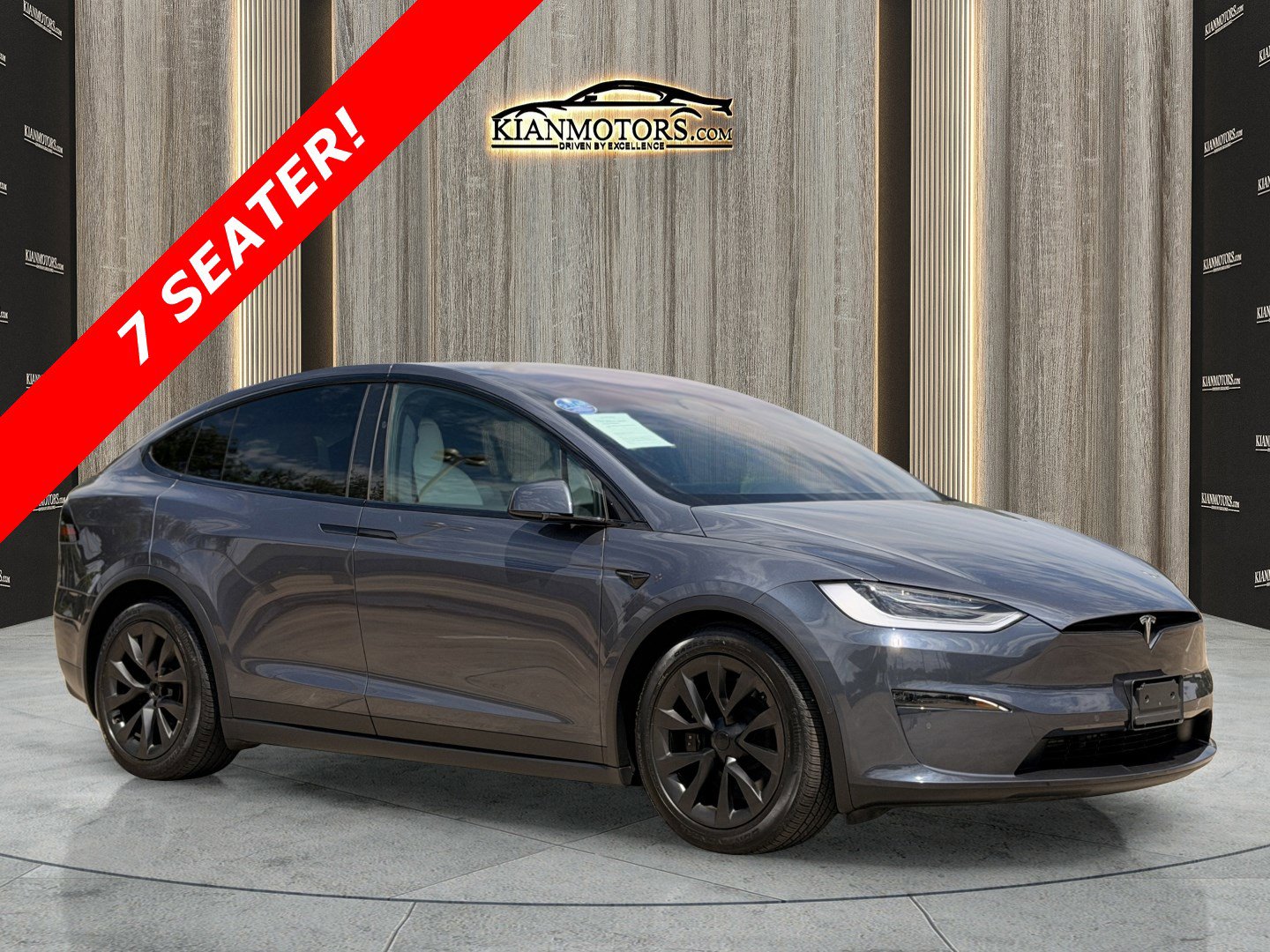 2023 Tesla Model X Long Range's photo