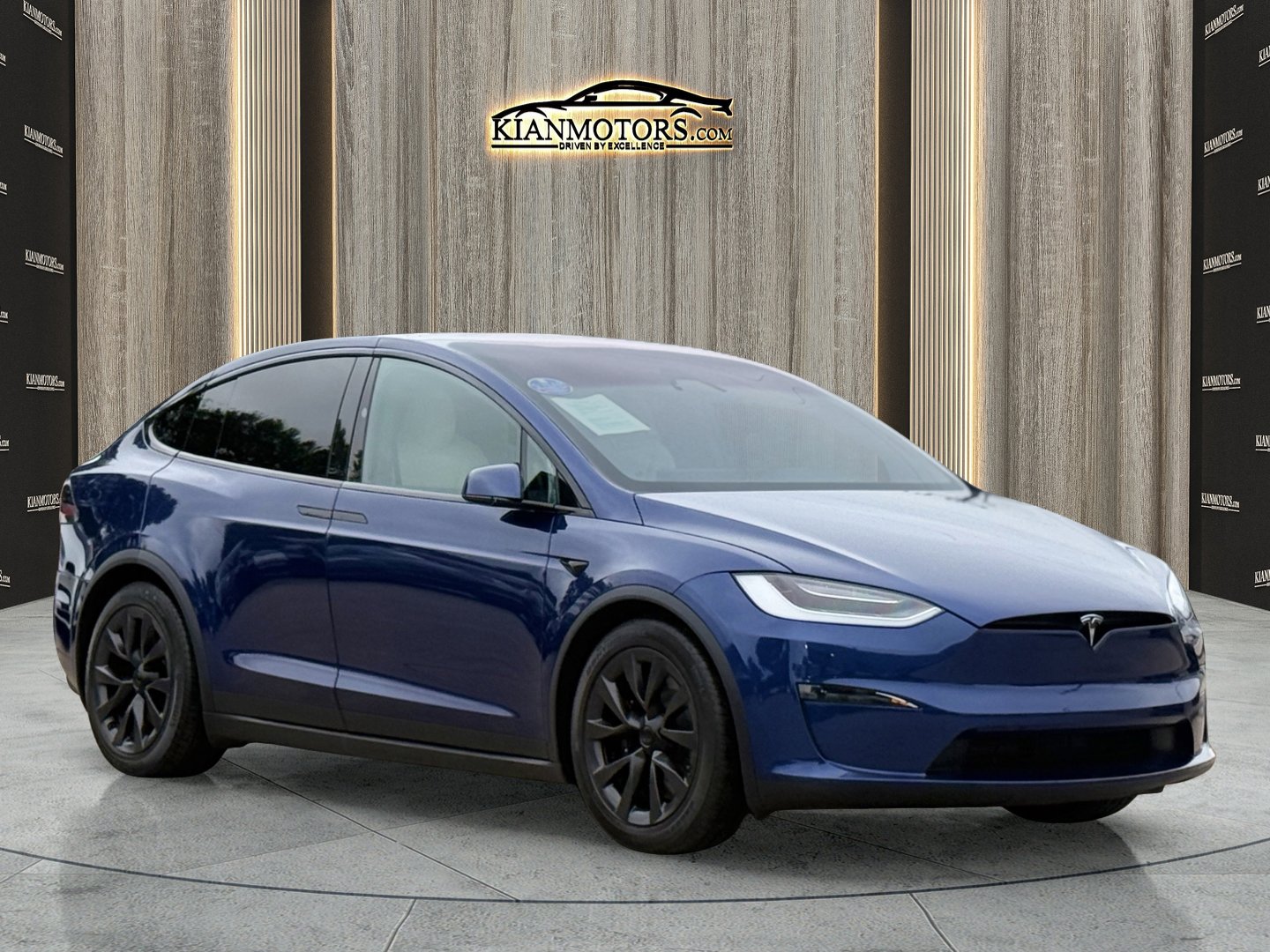 2023 Tesla Model X Long Range's photo