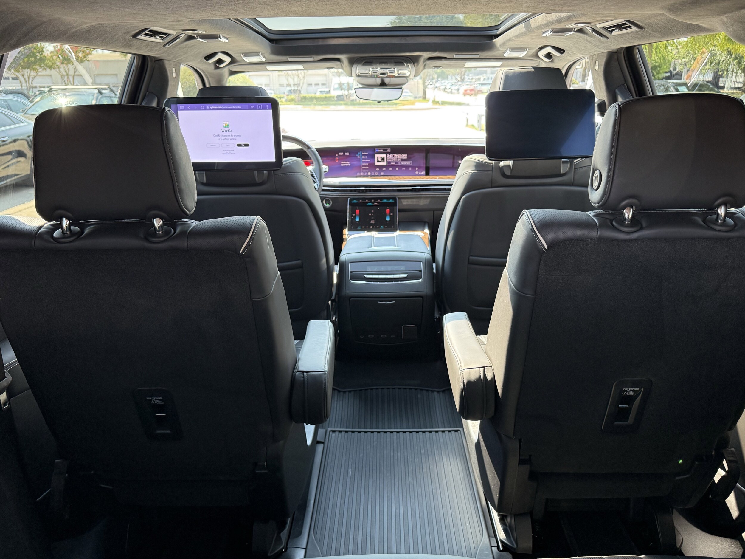 2025 Cadillac Escalade ESV Sport Platinum photo 3