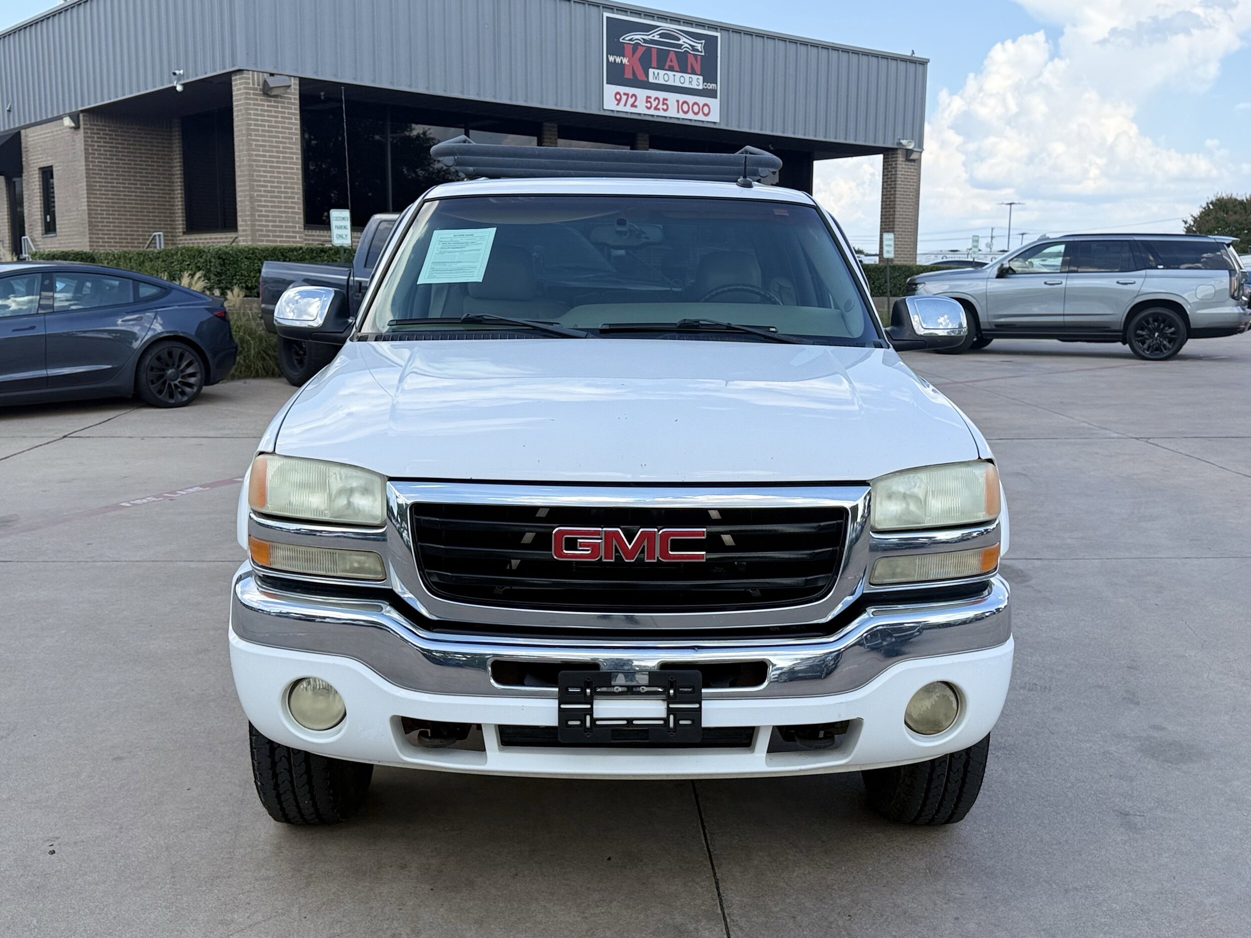 2003 Gmc Sierra SLT photo 2
