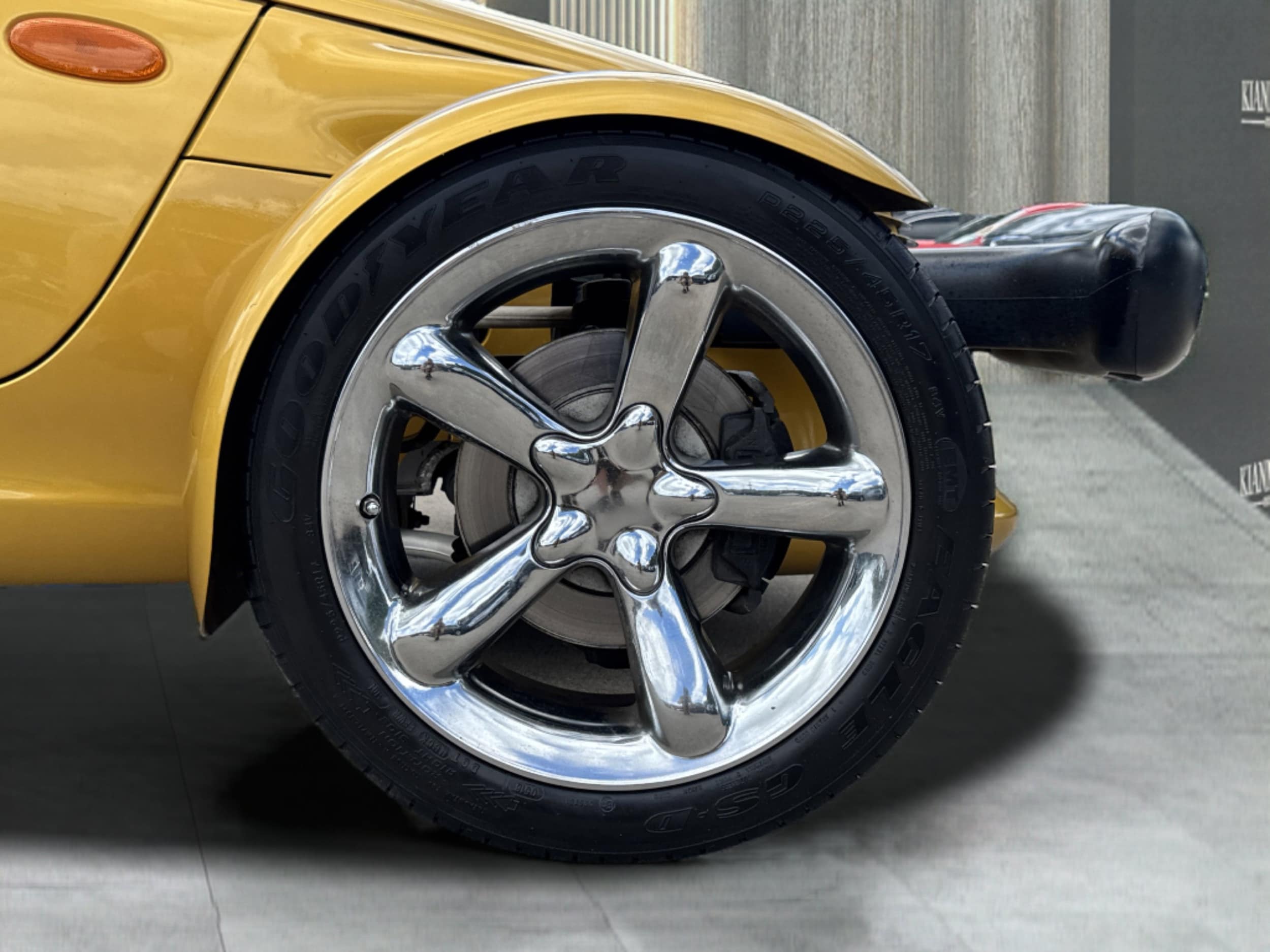 2002 Chrysler Prowler Base - Photo 15