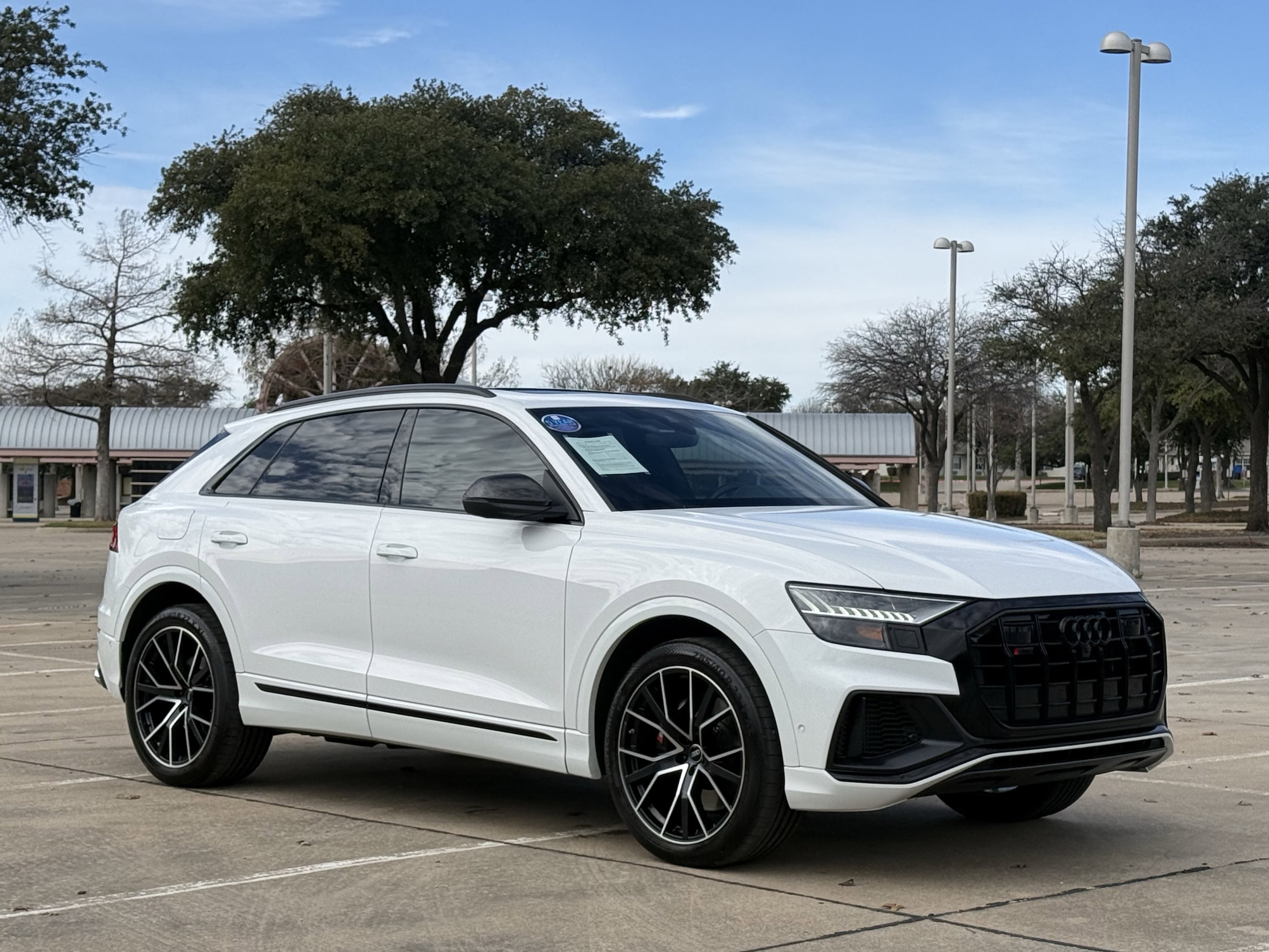 2023 Audi SQ8 Prestige's photo