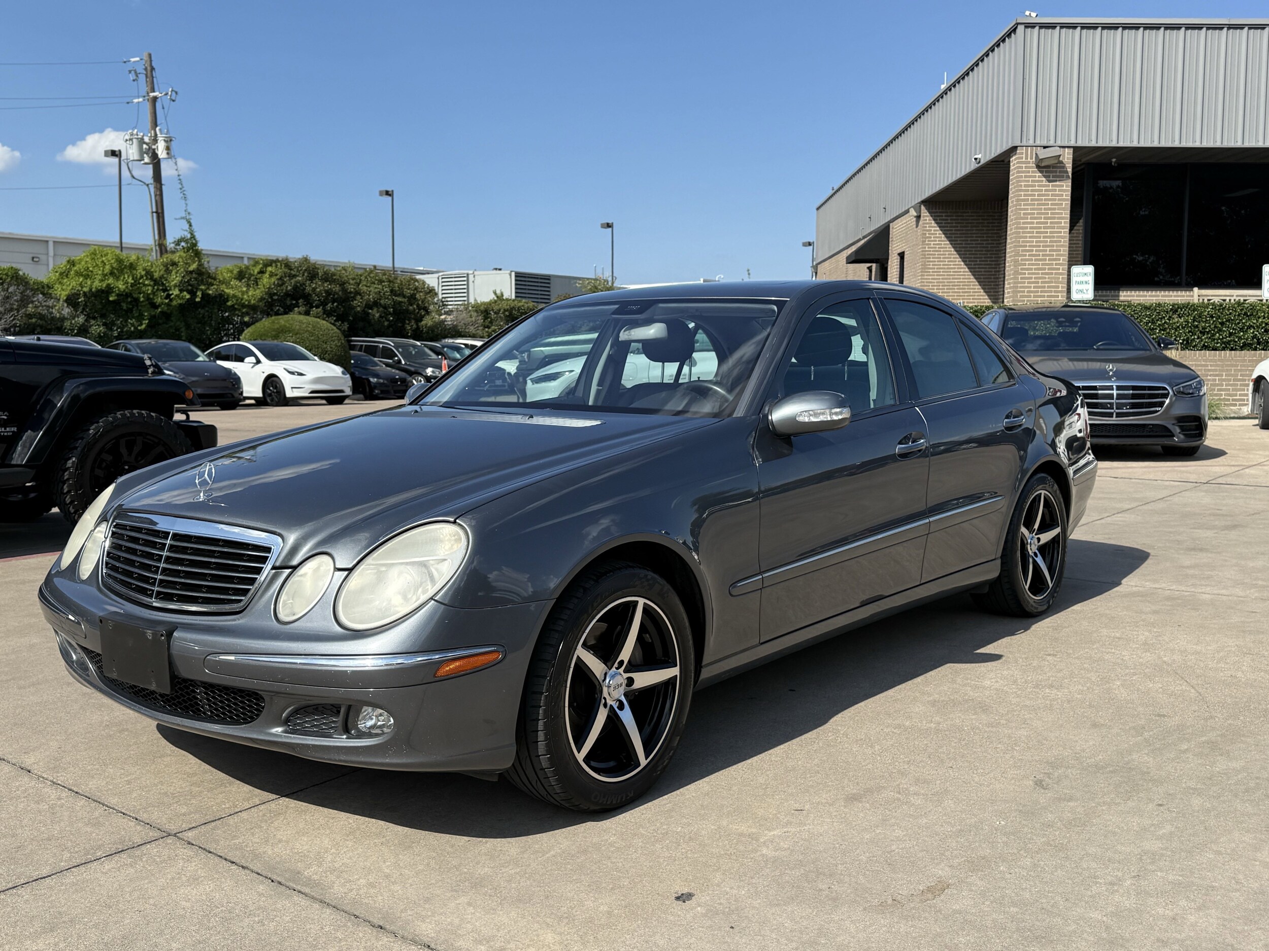 2006 Mercedes Benz E Sedan photo 3