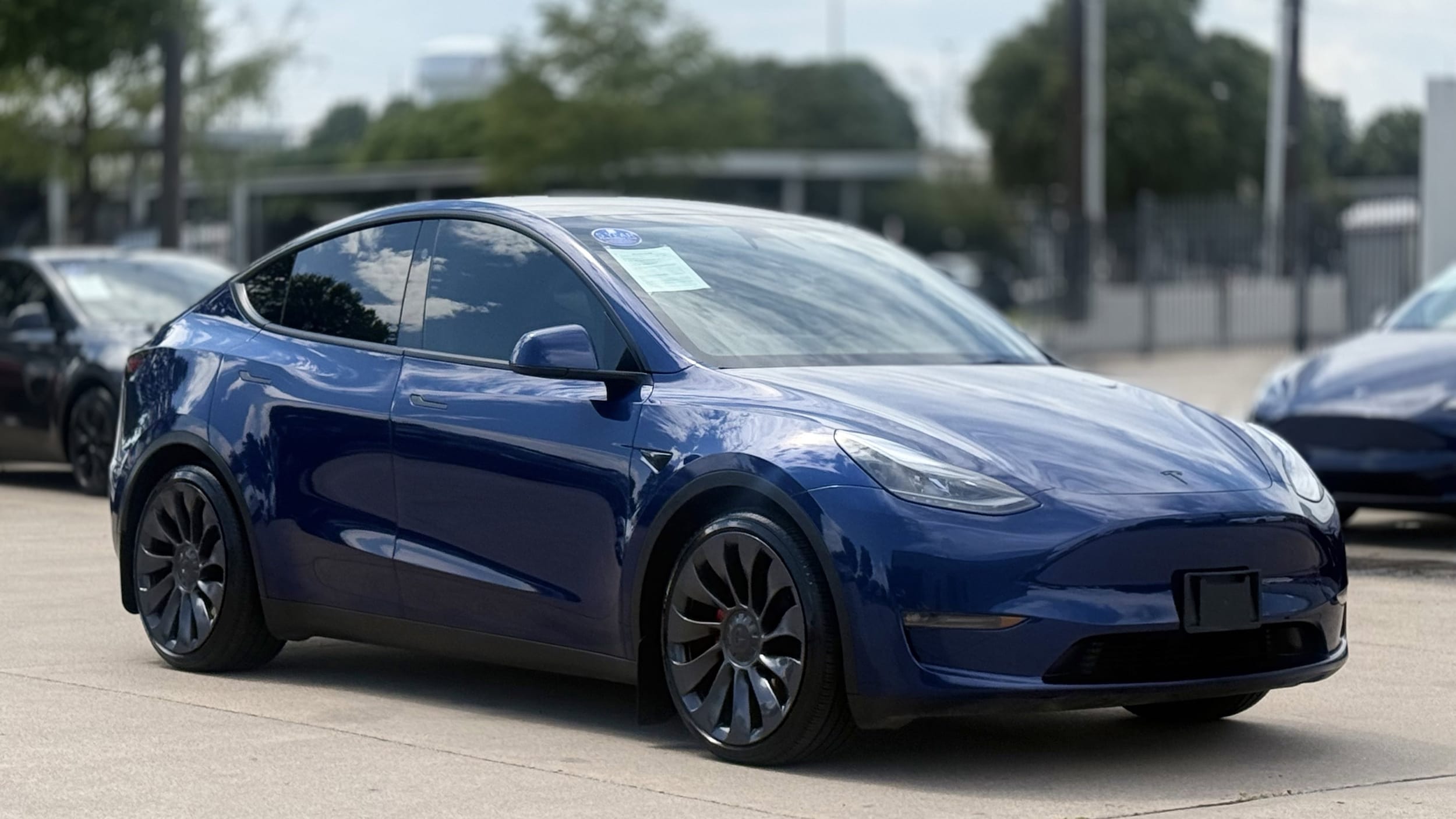 2025 Tesla Model Y Performance Dual Motor All-Wheel Drive's photo