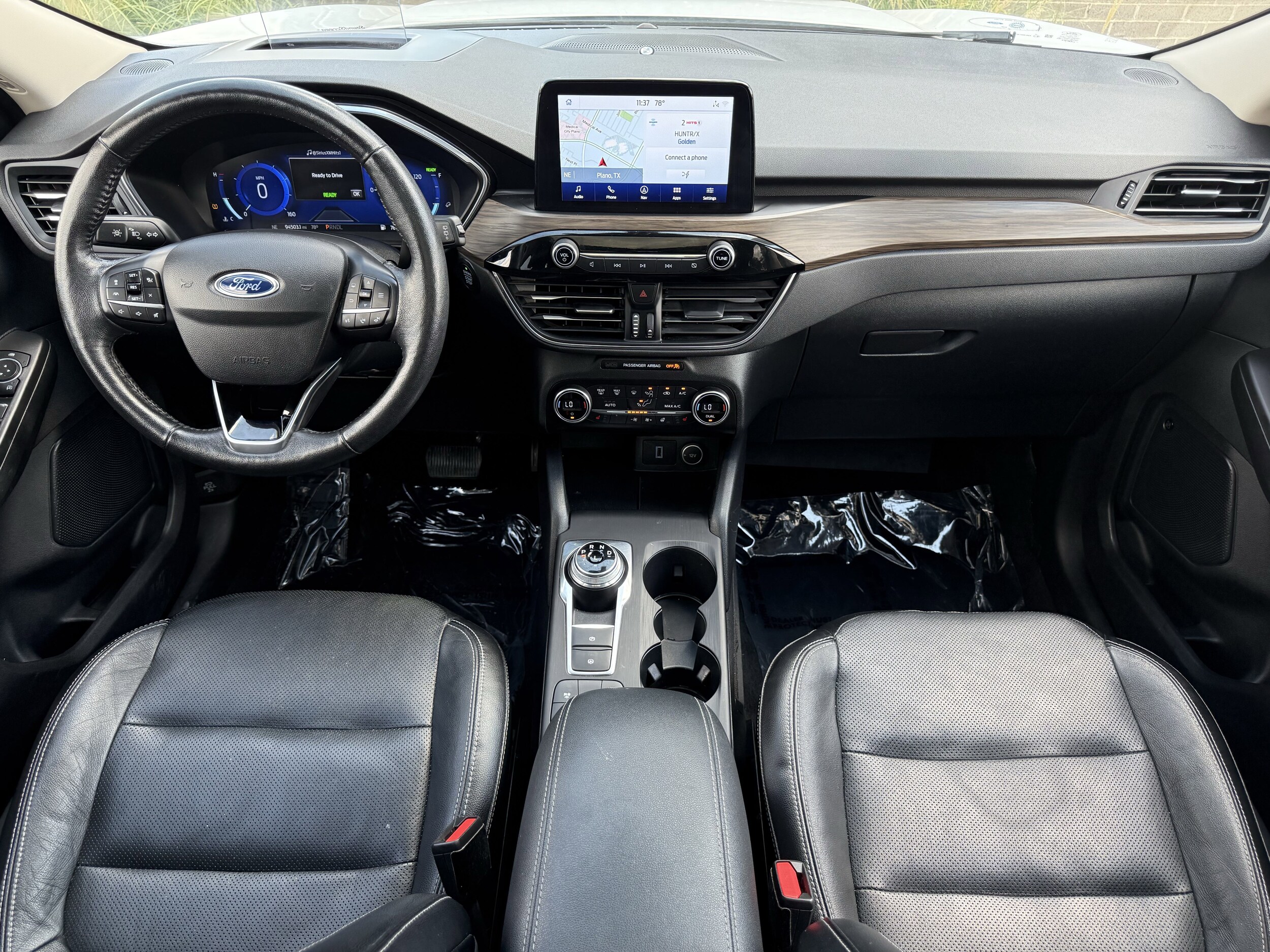 2020 Ford Escape Titanium Hybrid photo 2