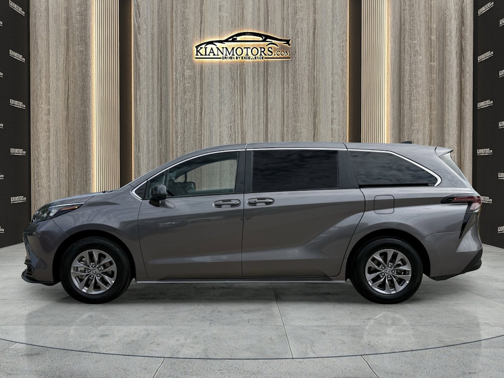 Used 2024 Toyota Sienna LE Van Passenger Van